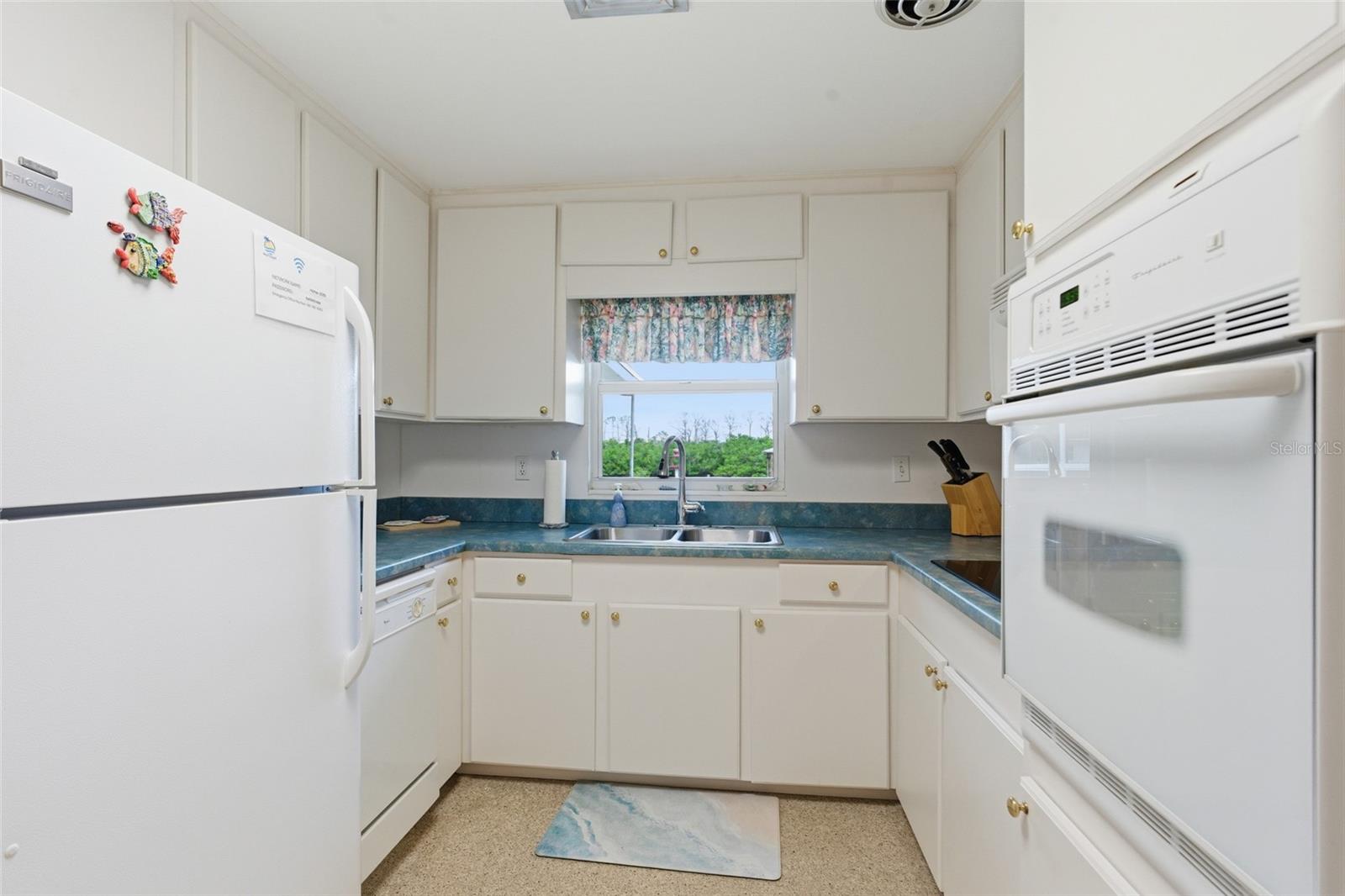 Image 15 of 48 For 2050 Oyster Creek Drive