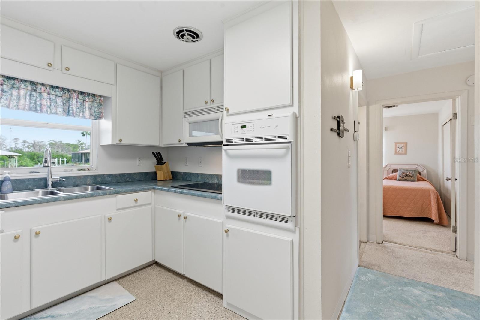 Image 17 of 48 For 2050 Oyster Creek Drive