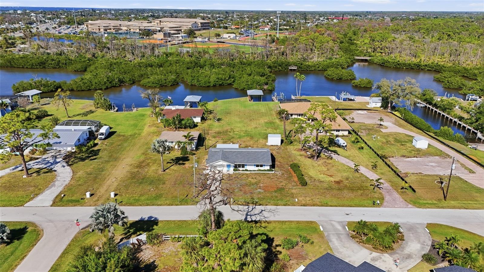 Image 7 of 48 For 2050 Oyster Creek Drive