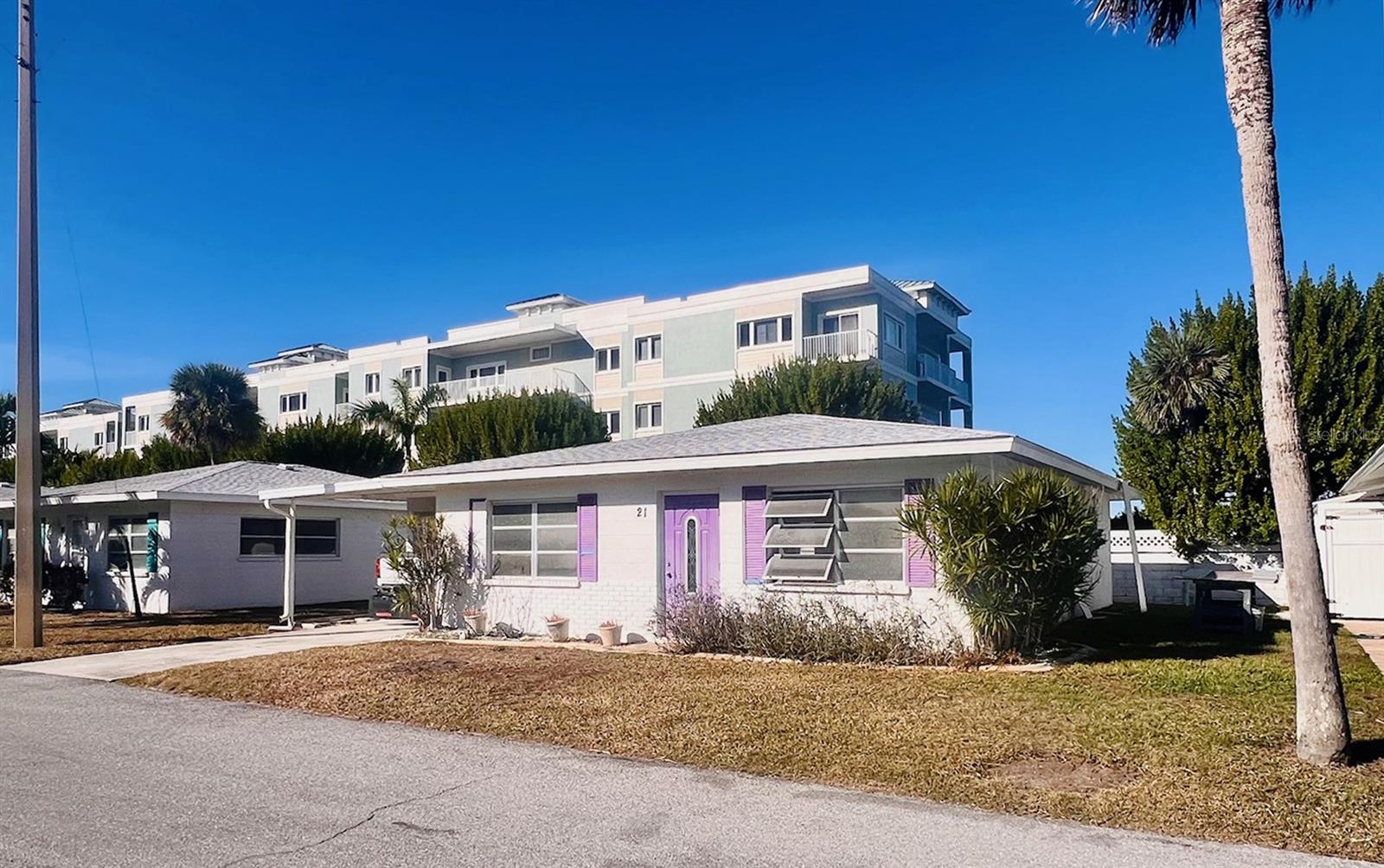 Image 18 of 27 For 1977 Beach Road 21