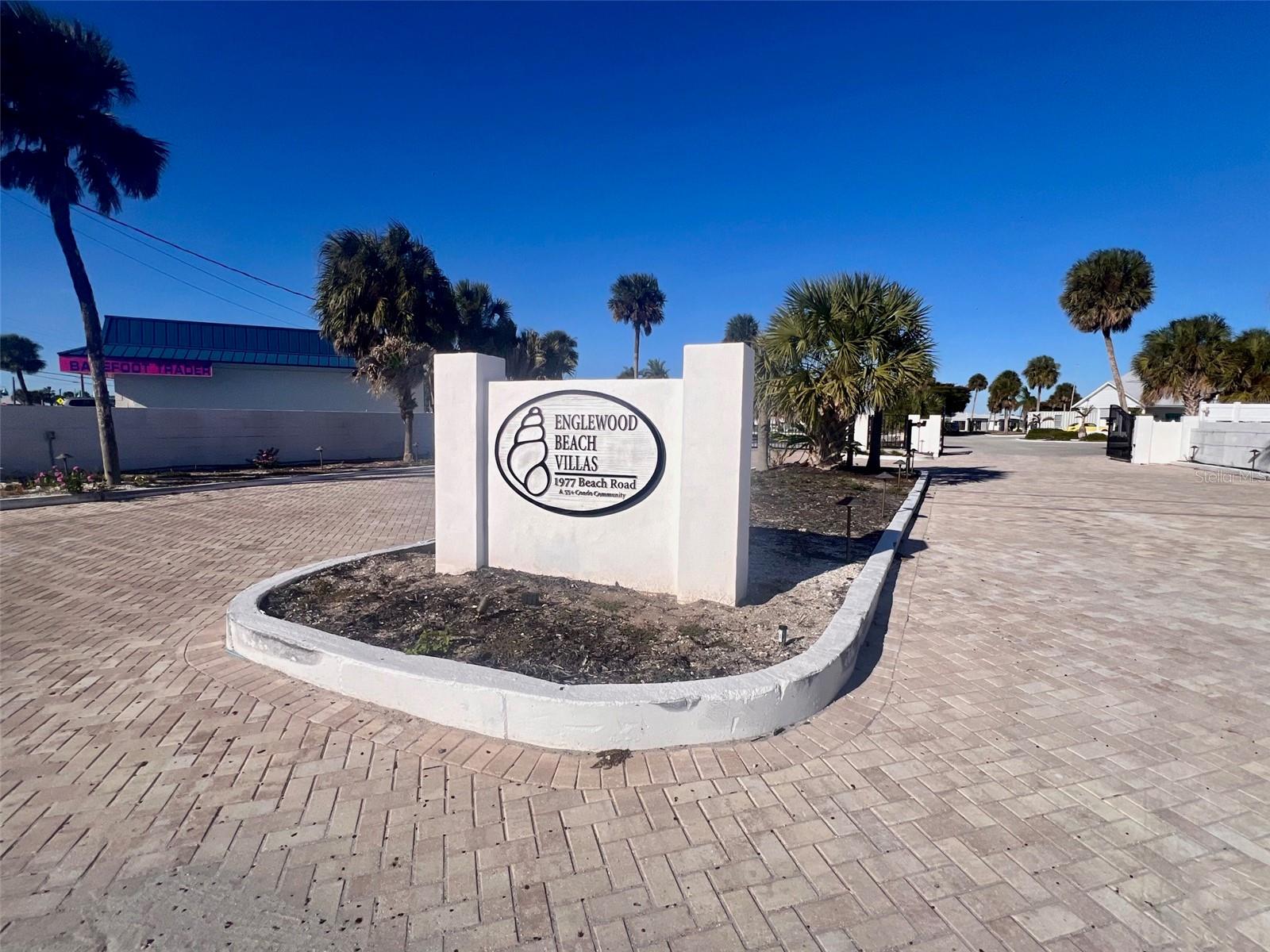 Image 2 of 27 For 1977 Beach Road 21