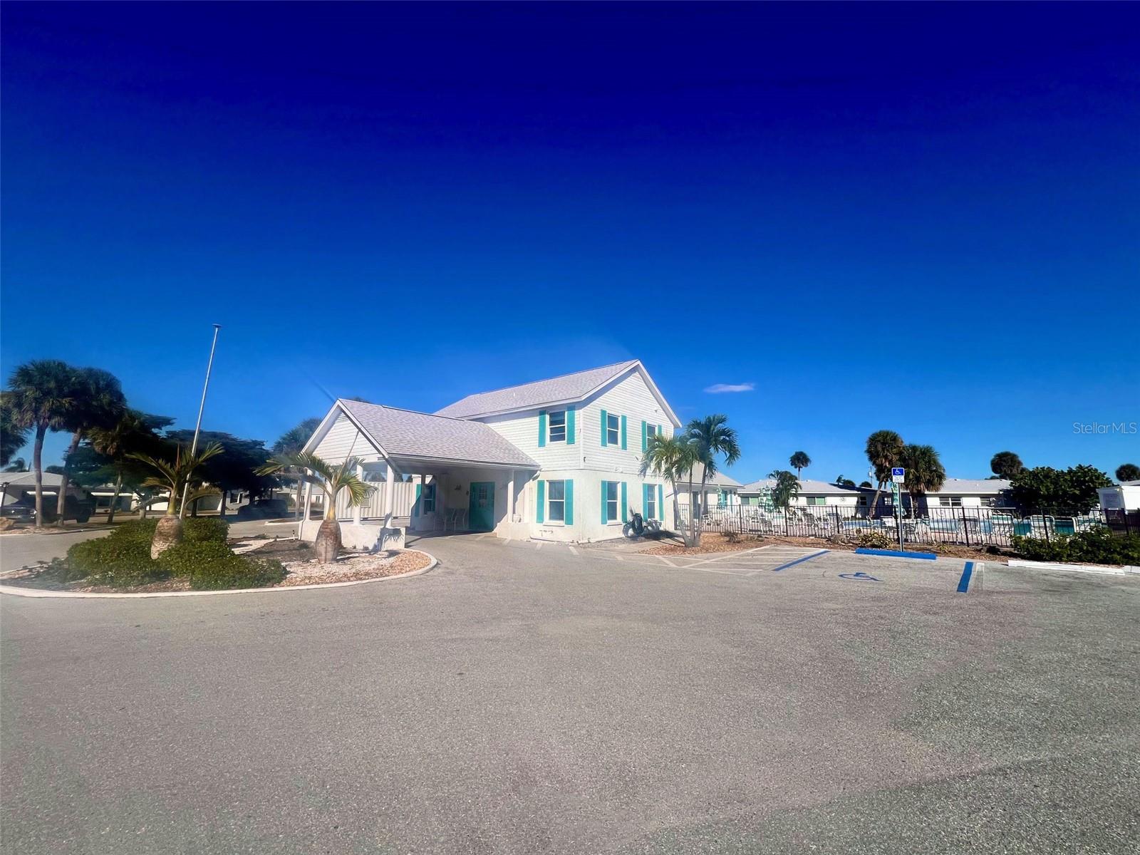 Image 21 of 27 For 1977 Beach Road 21