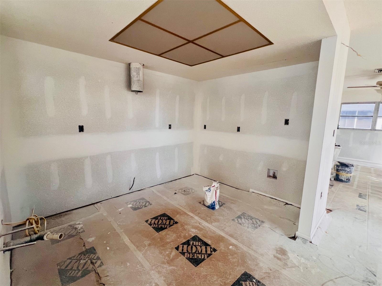 Image 3 of 27 For 1977 Beach Road 21