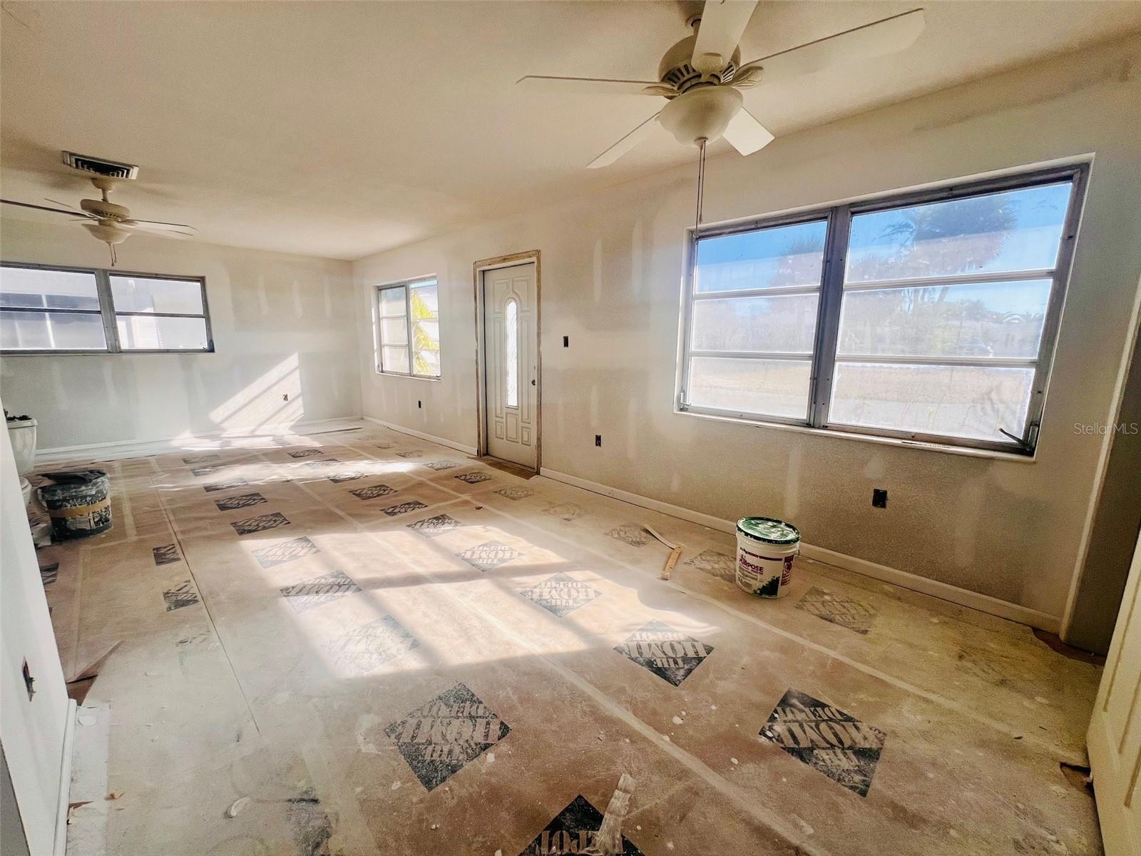 Image 4 of 27 For 1977 Beach Road 21