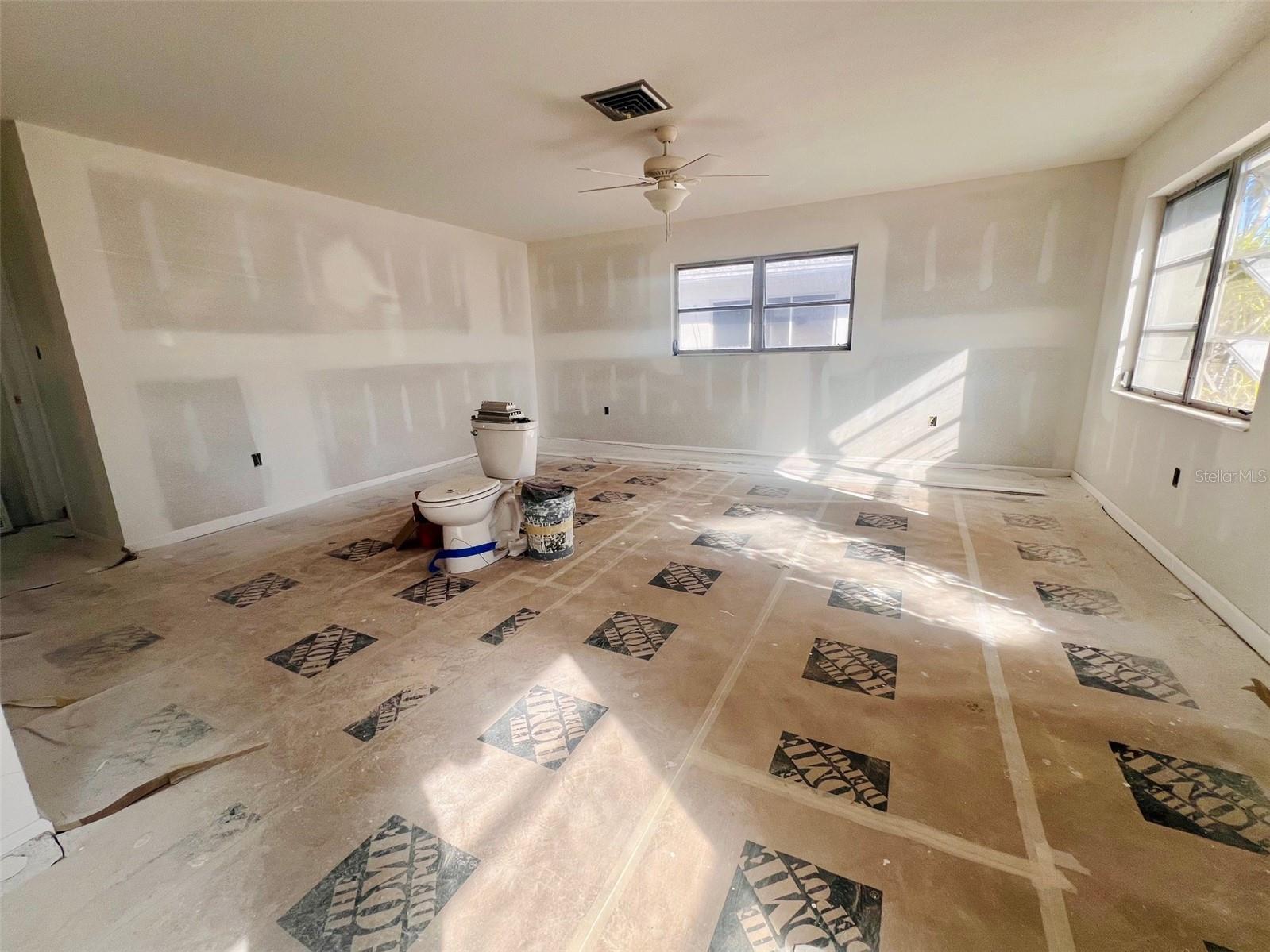 Image 5 of 27 For 1977 Beach Road 21