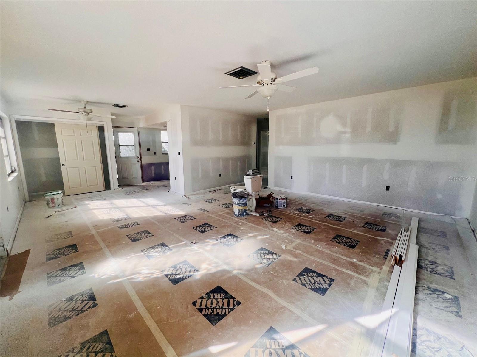 Image 6 of 27 For 1977 Beach Road 21