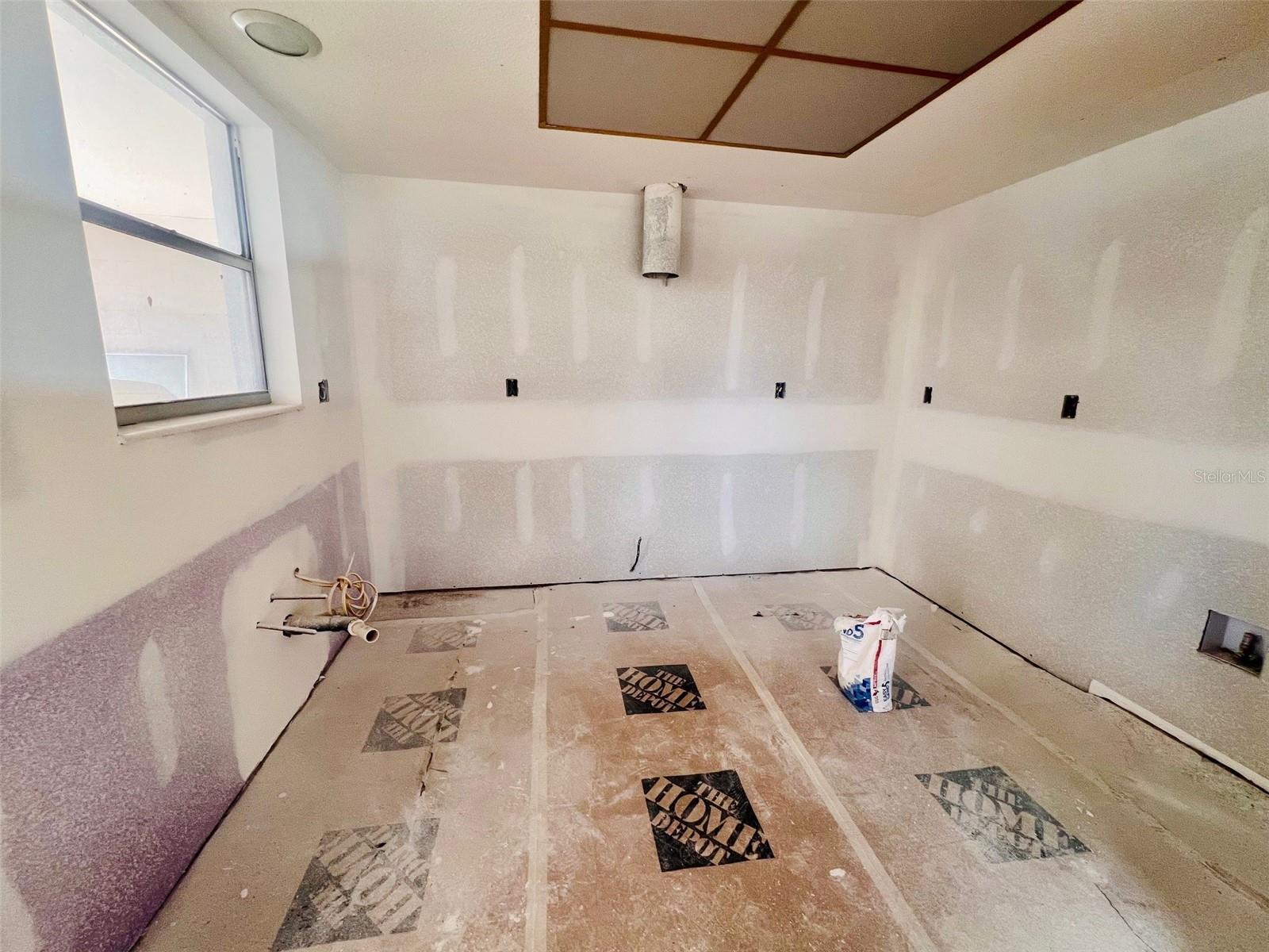 Image 7 of 27 For 1977 Beach Road 21