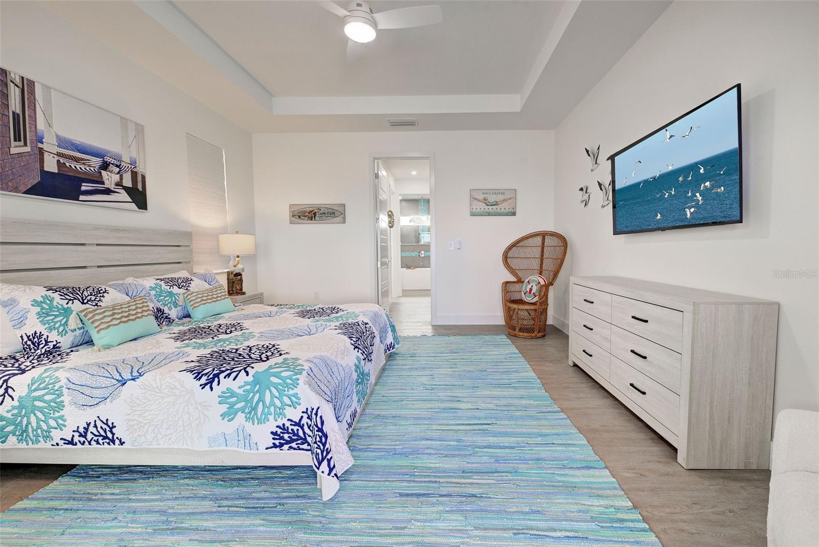 Image 14 of 55 For 19 Windward Road