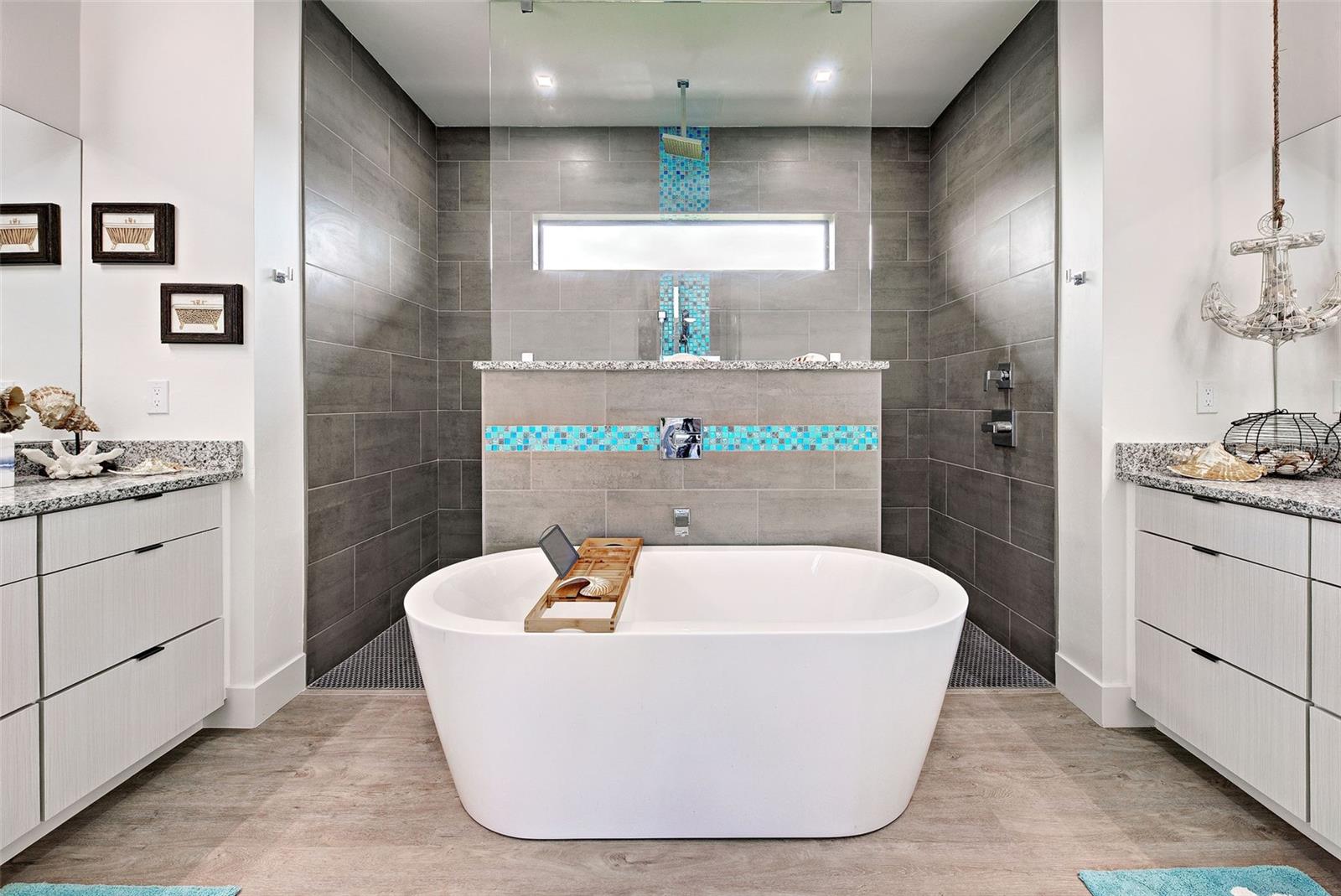 Image 15 of 55 For 19 Windward Road