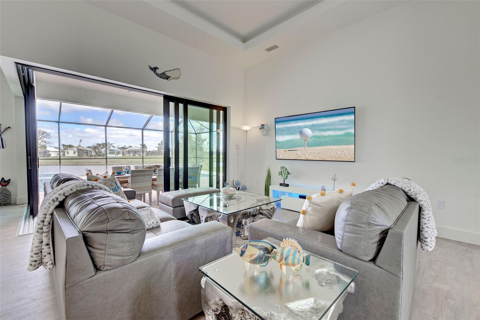 Image 28 of 55 For 19 Windward Road