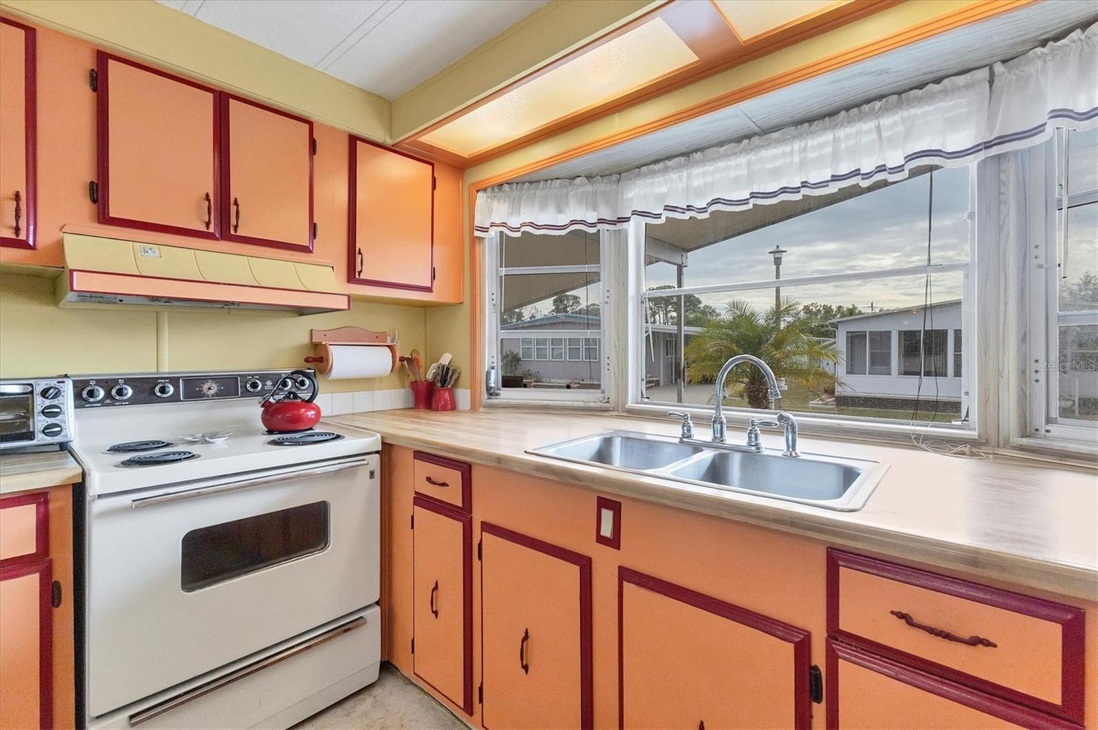 Image 13 of 35 For 24 Easter Island Circle