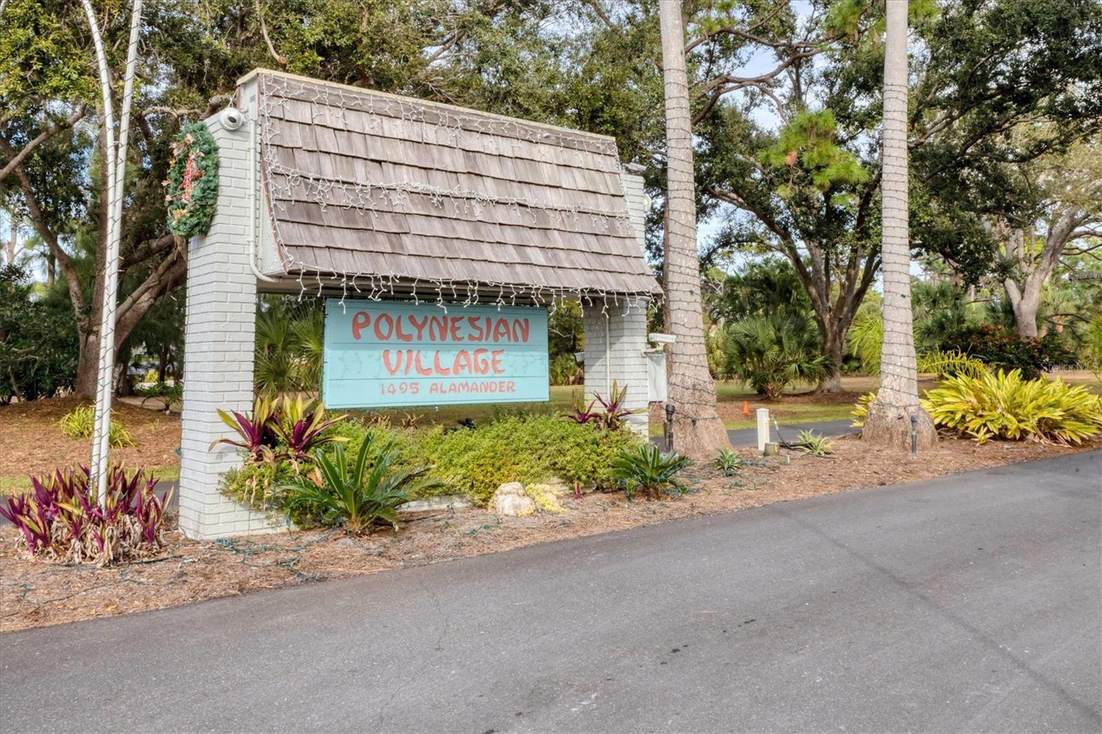 Image 29 of 35 For 24 Easter Island Circle