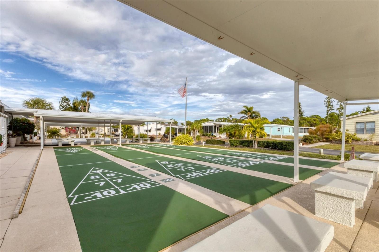 Image 33 of 35 For 24 Easter Island Circle