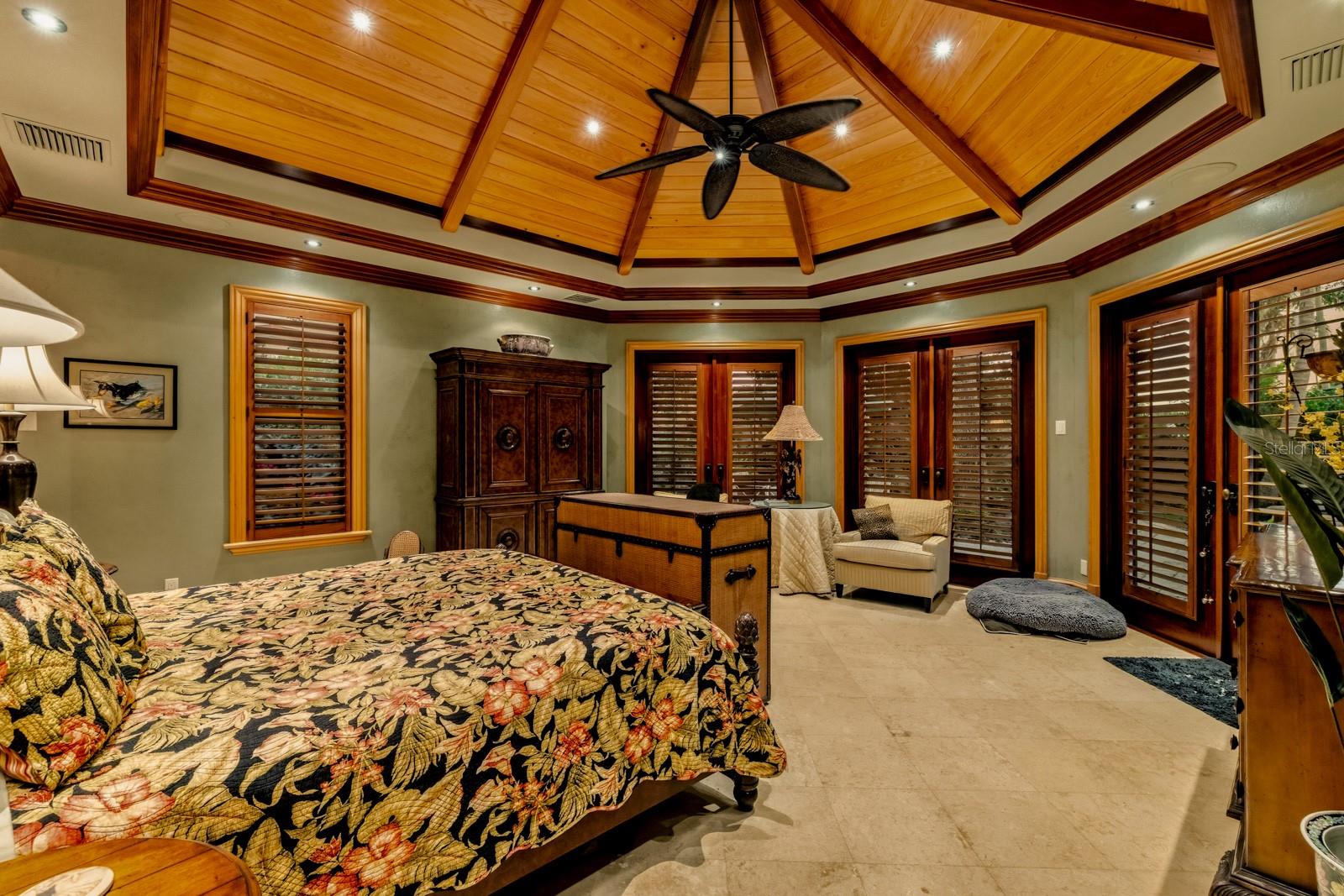 Image 35 of 57 For 1000 Railroad Avenue