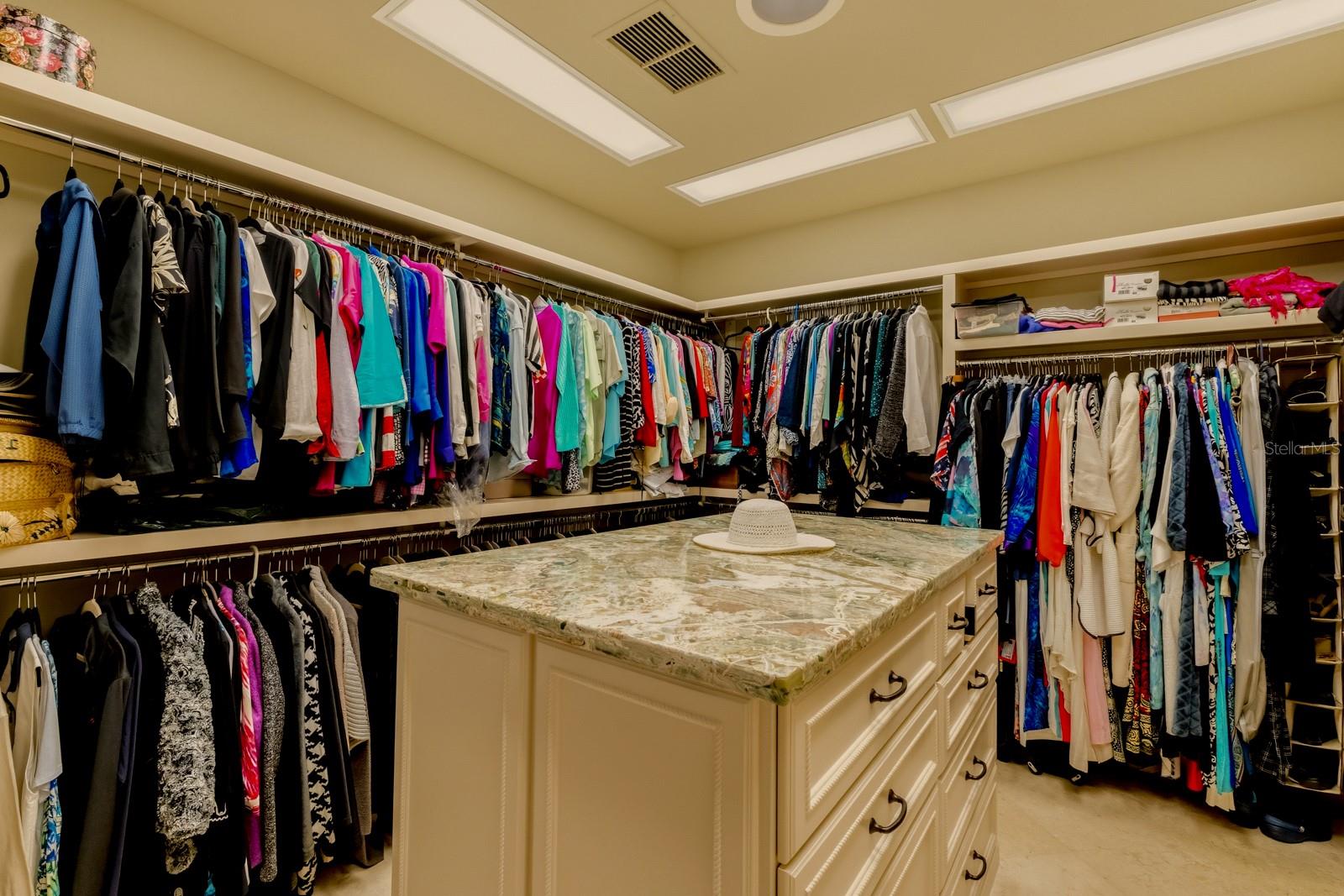 Image 37 of 57 For 1000 Railroad Avenue