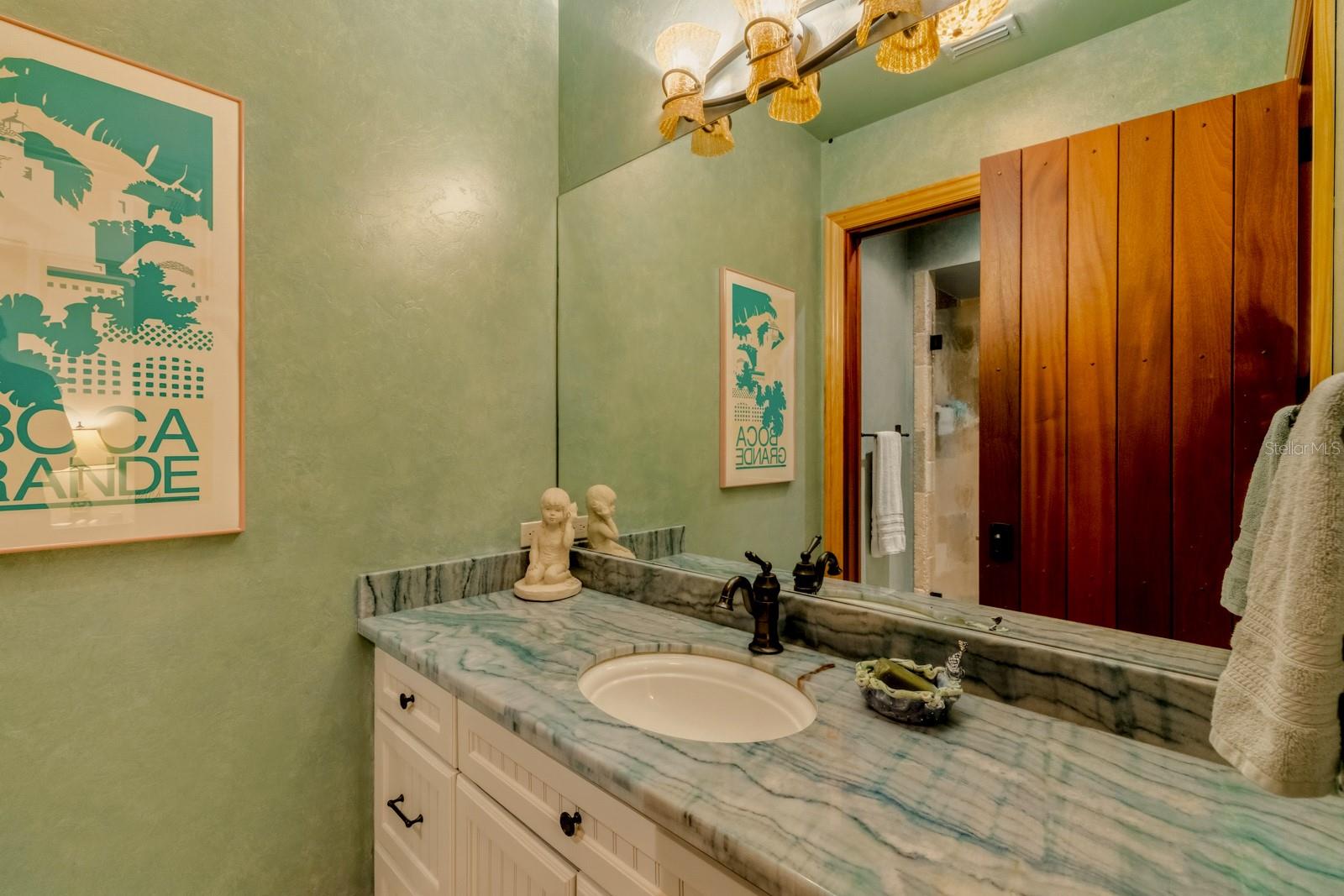 Image 44 of 57 For 1000 Railroad Avenue