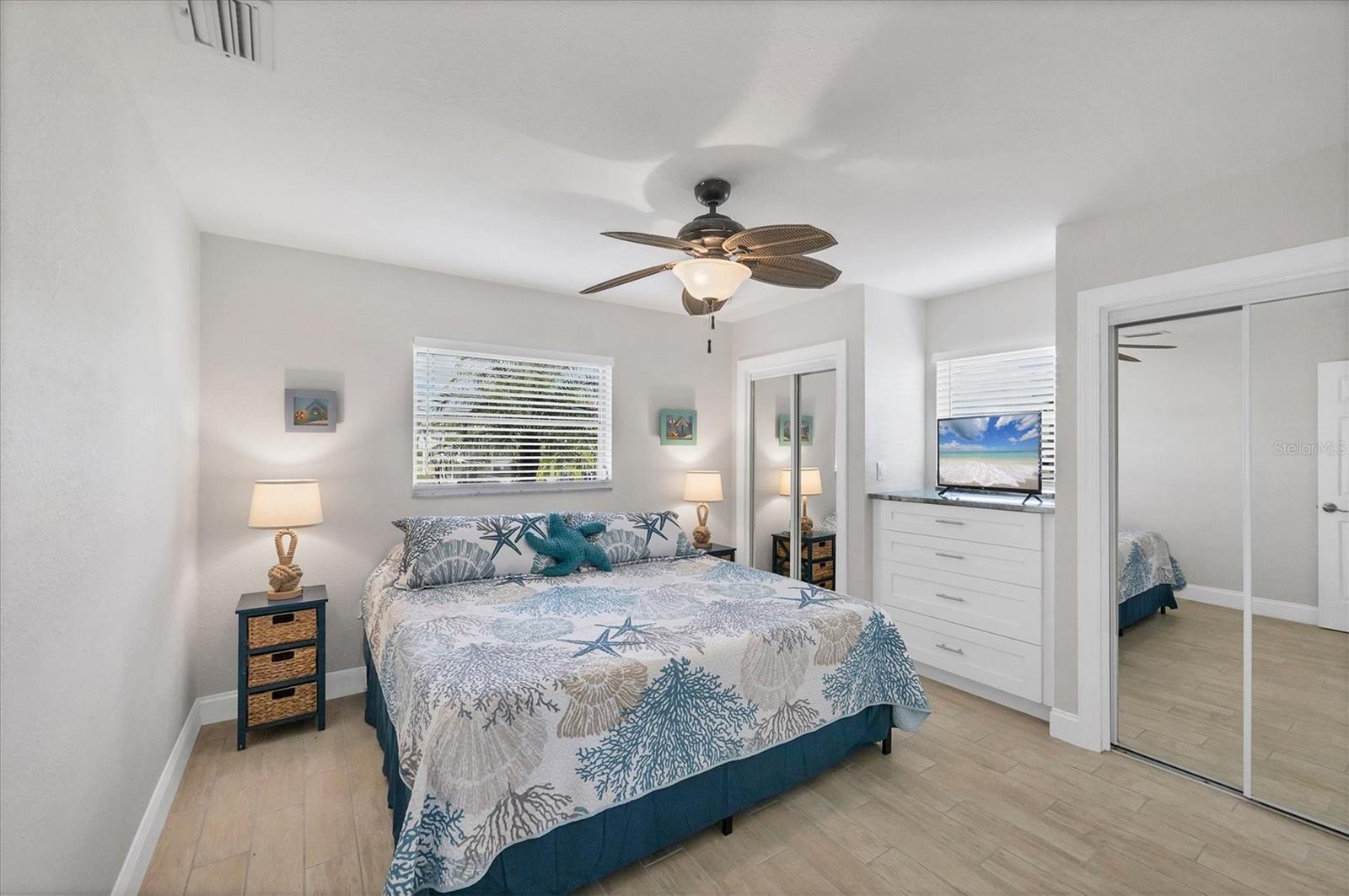 Image 13 of 43 For 1920 Illinois Avenue