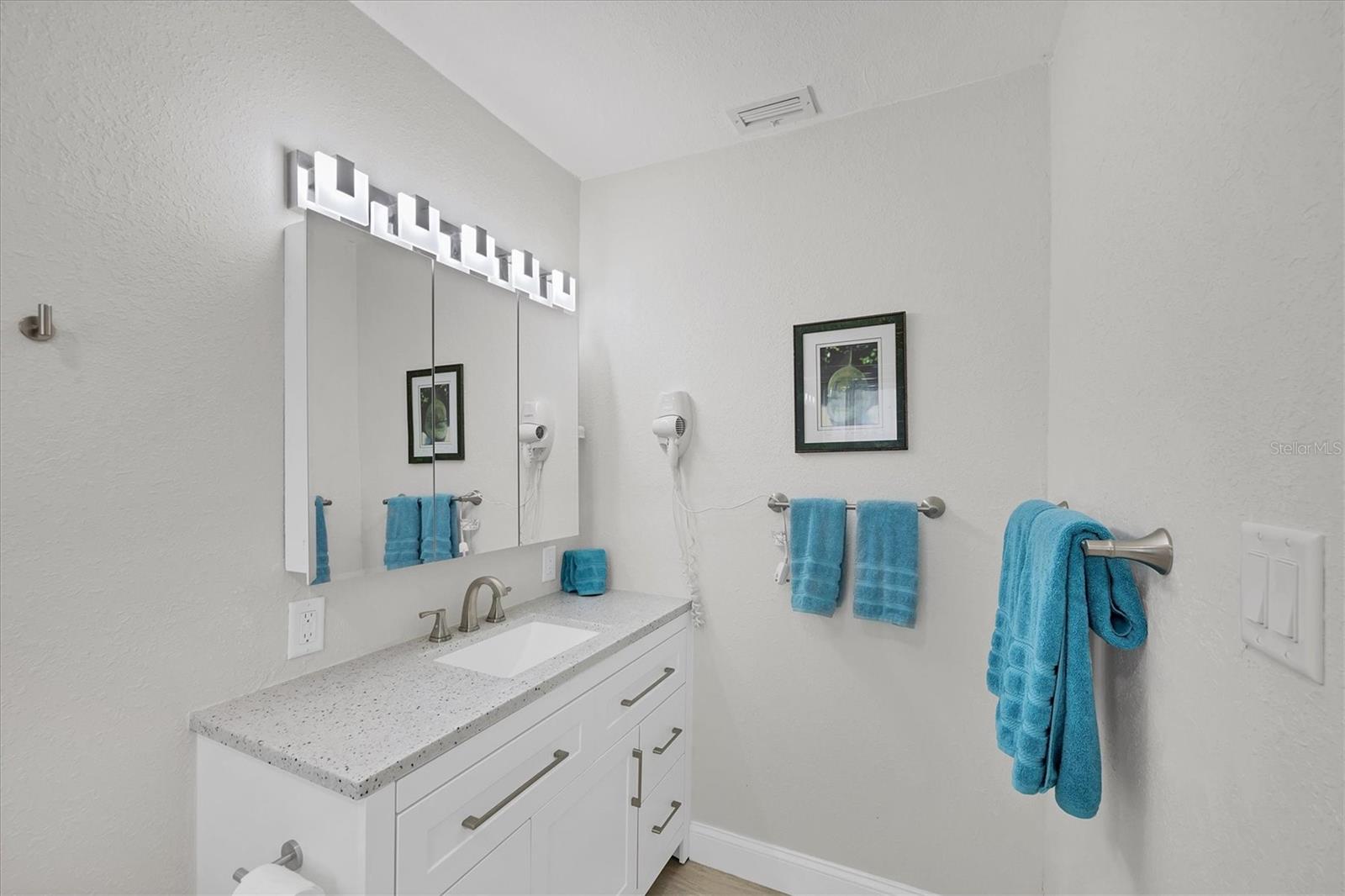 Image 15 of 43 For 1920 Illinois Avenue