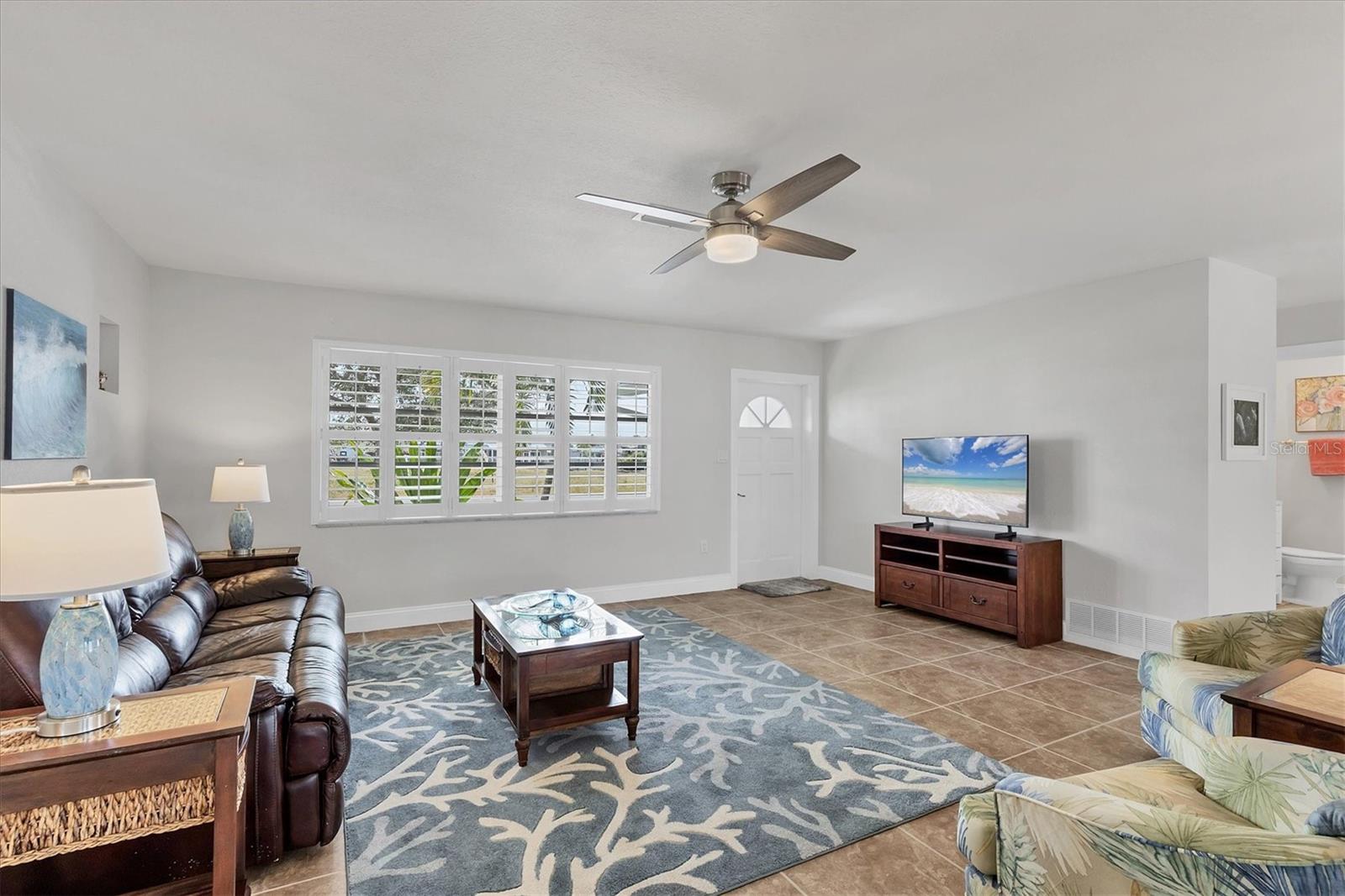 Image 8 of 43 For 1920 Illinois Avenue