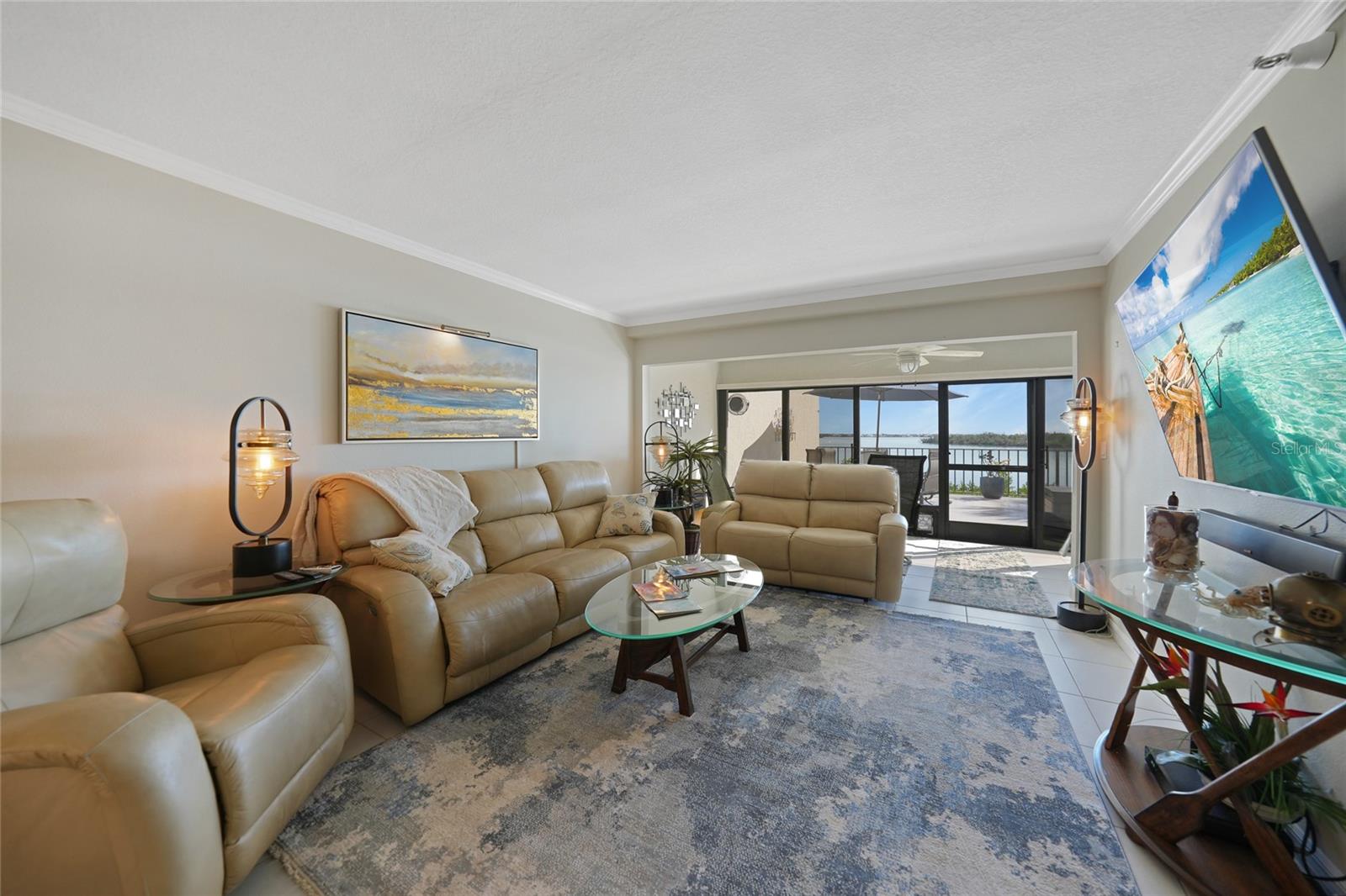 Image 14 of 53 For 1701 Beach Road 202