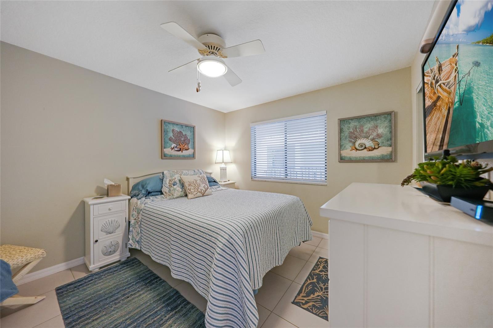 Image 23 of 53 For 1701 Beach Road 202