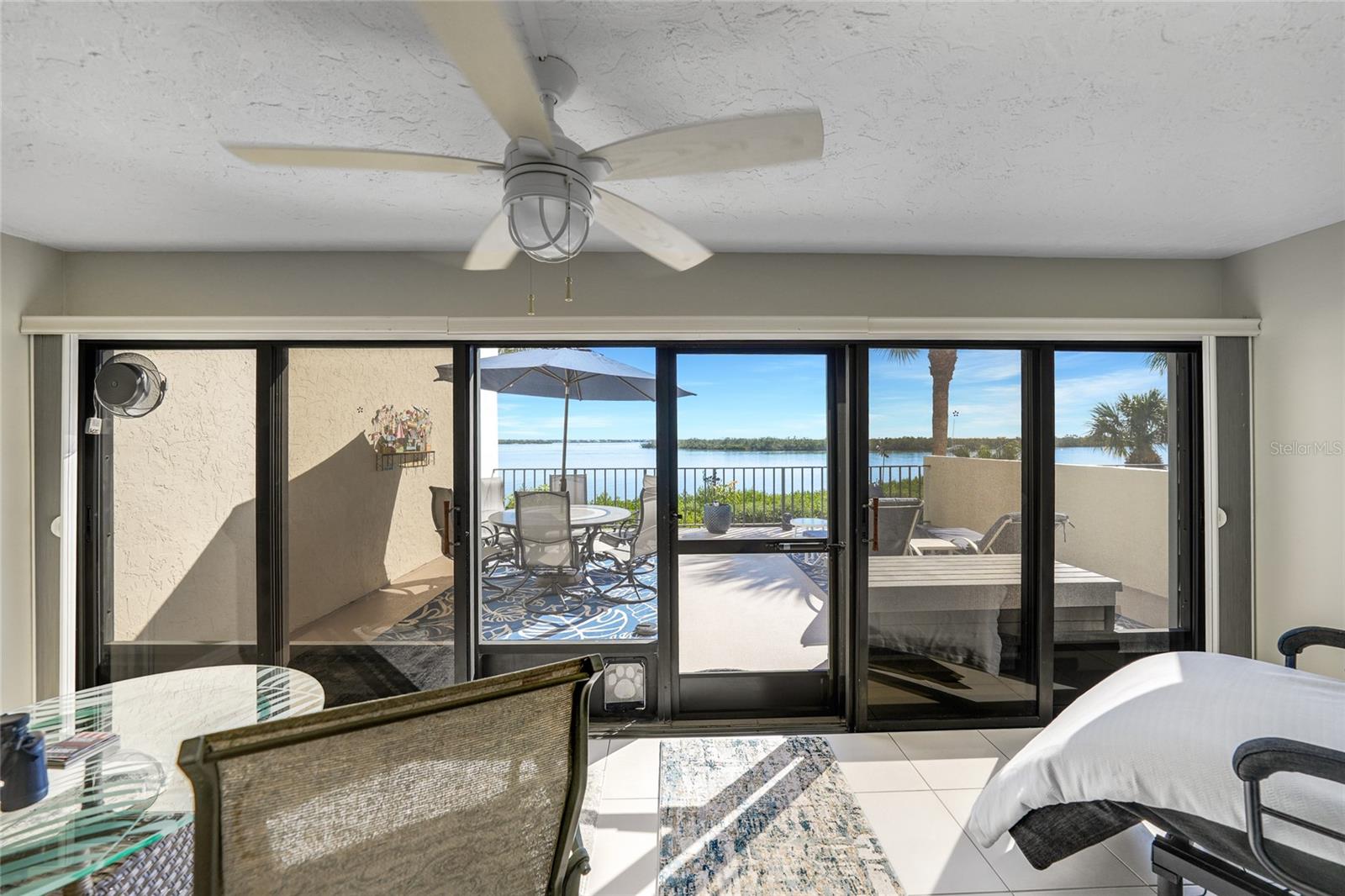 Image 29 of 53 For 1701 Beach Road 202