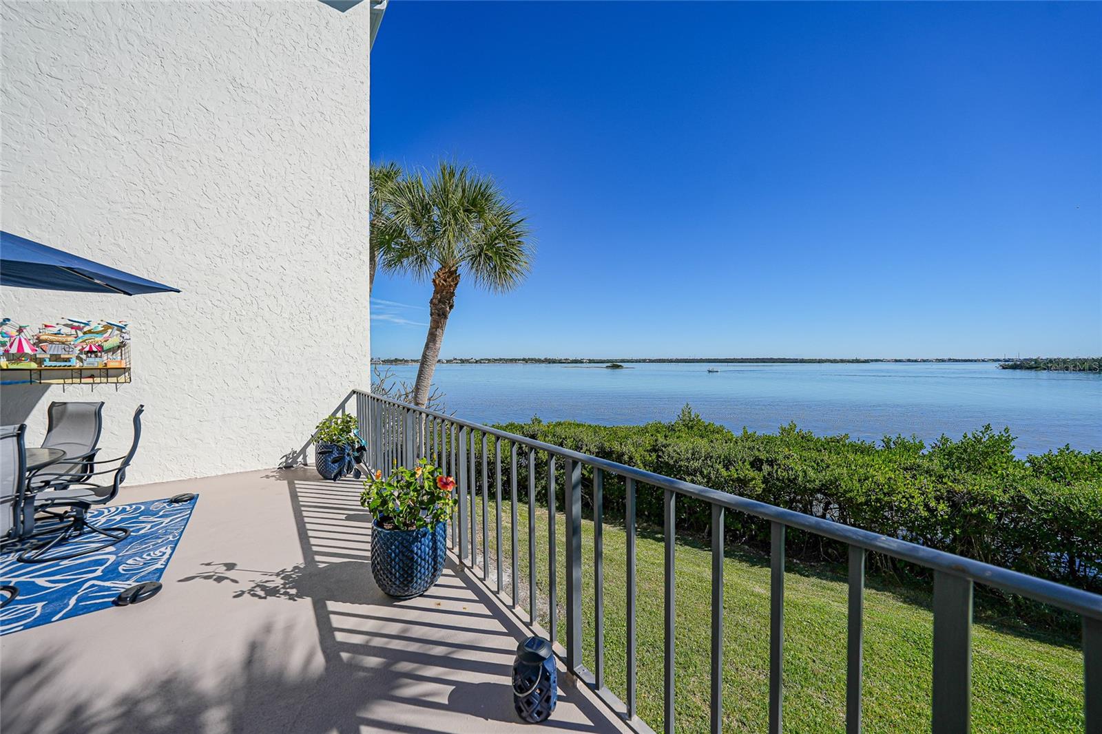 Image 34 of 53 For 1701 Beach Road 202