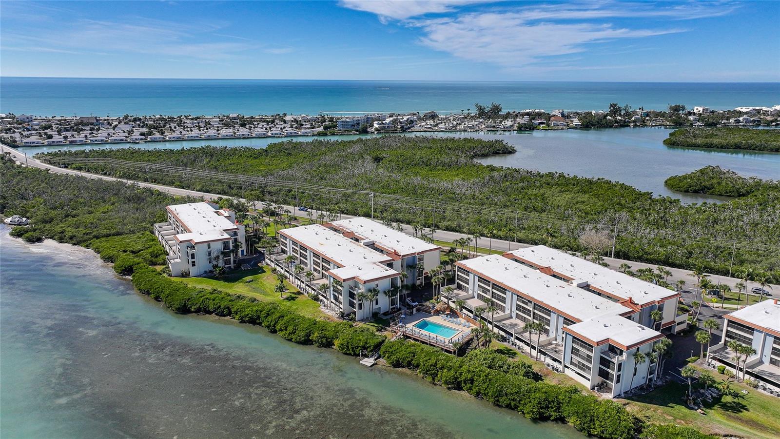 Image 38 of 53 For 1701 Beach Road 202