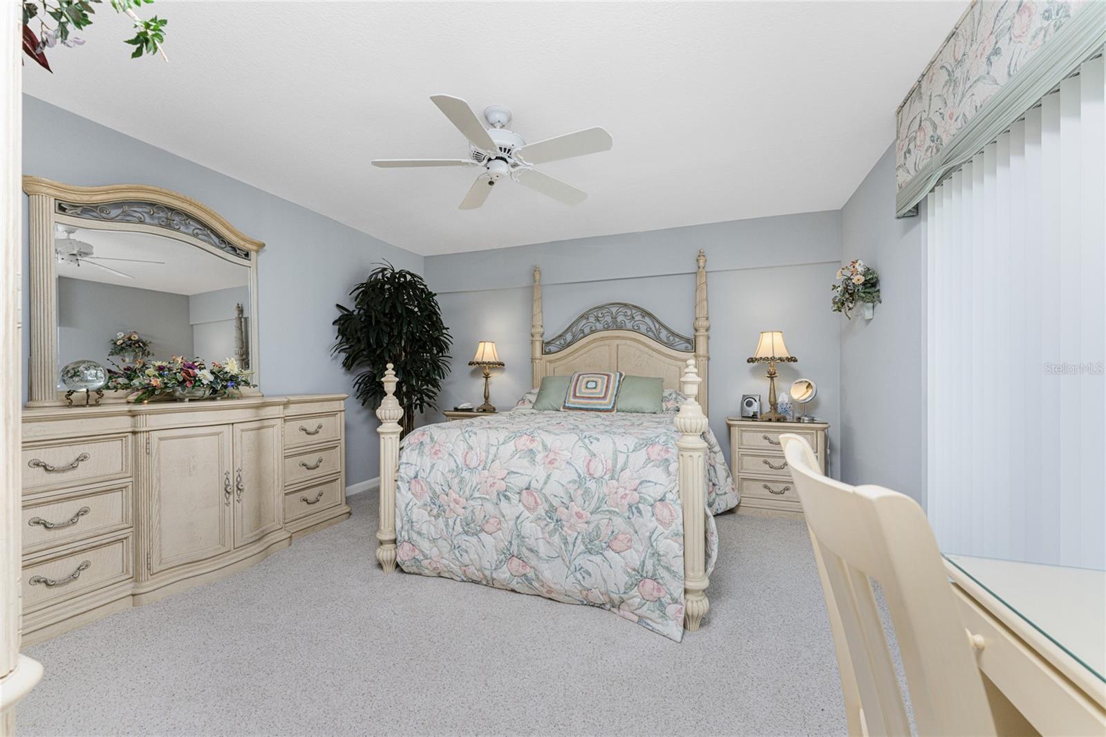 Image 24 of 63 For 1401 Beach Road 303