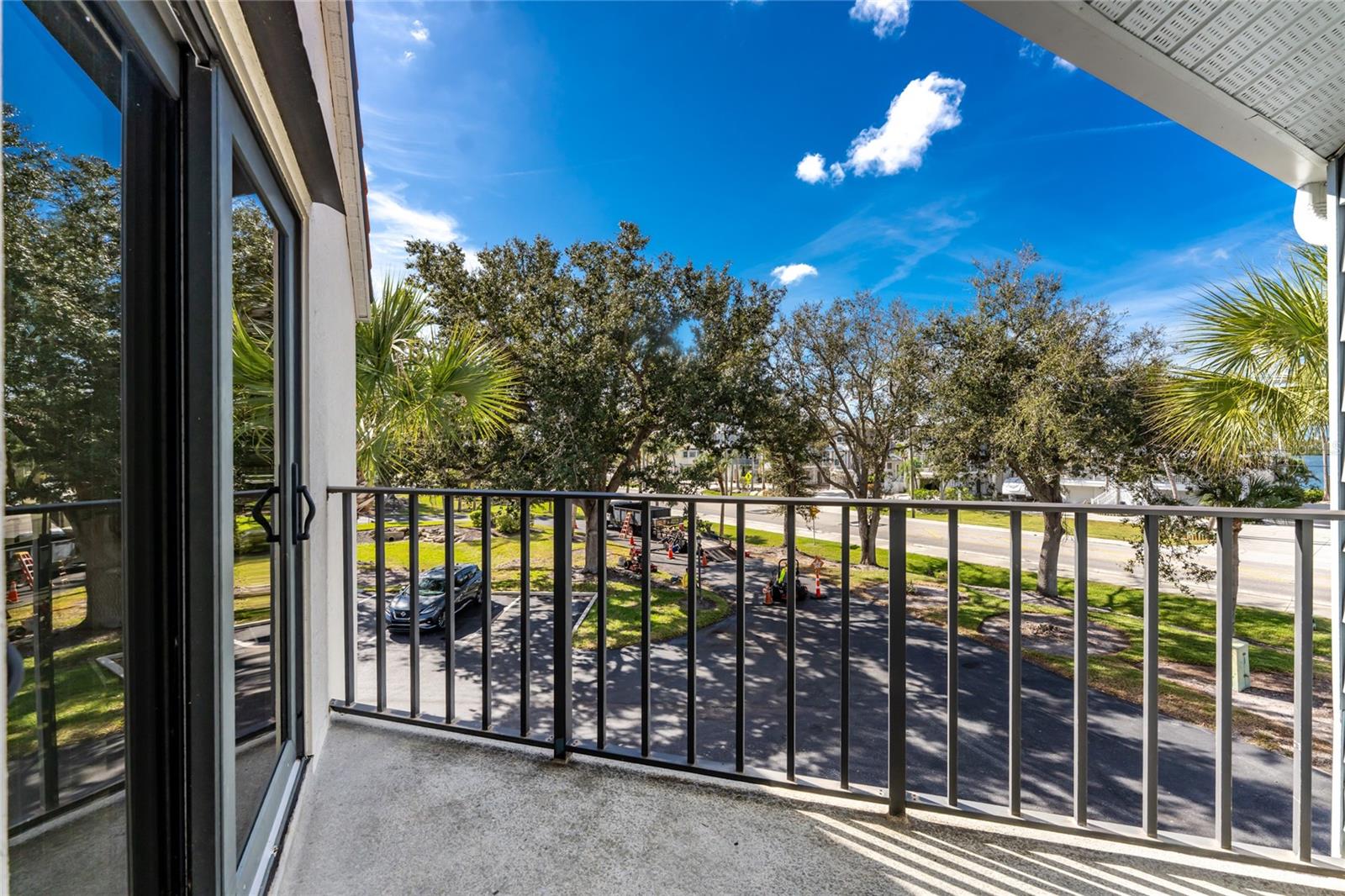 Image 27 of 63 For 1401 Beach Road 303