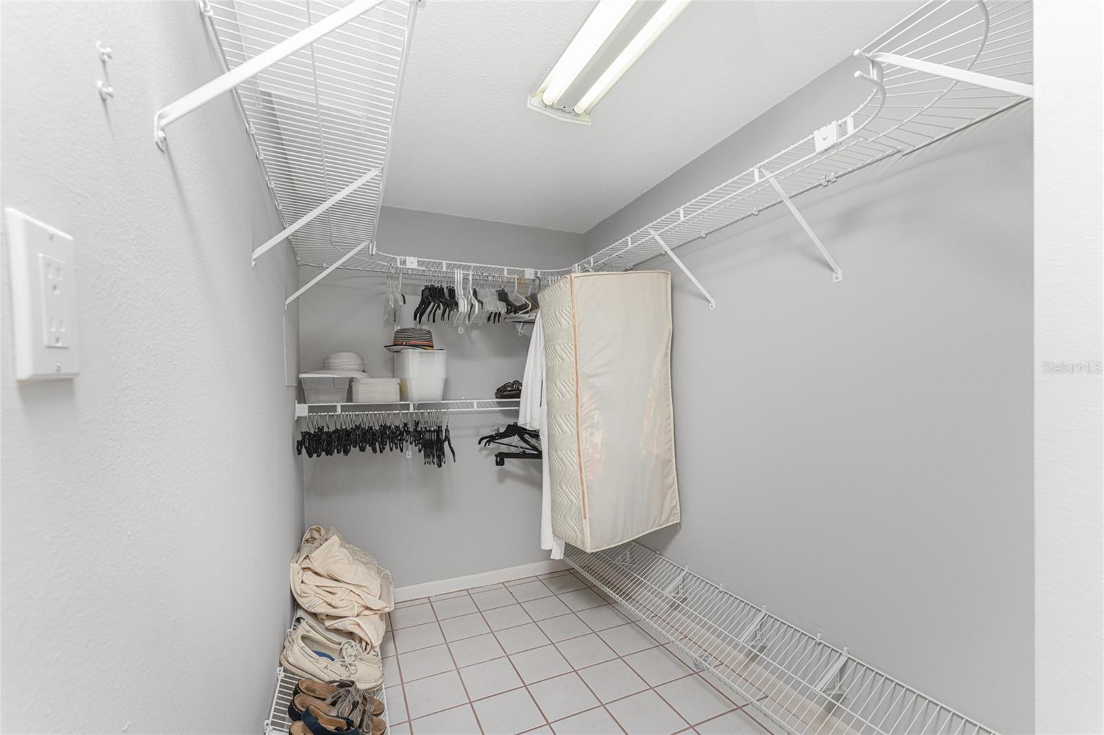 Image 29 of 63 For 1401 Beach Road 303