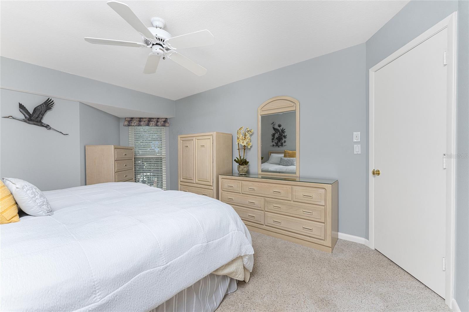 Image 31 of 63 For 1401 Beach Road 303