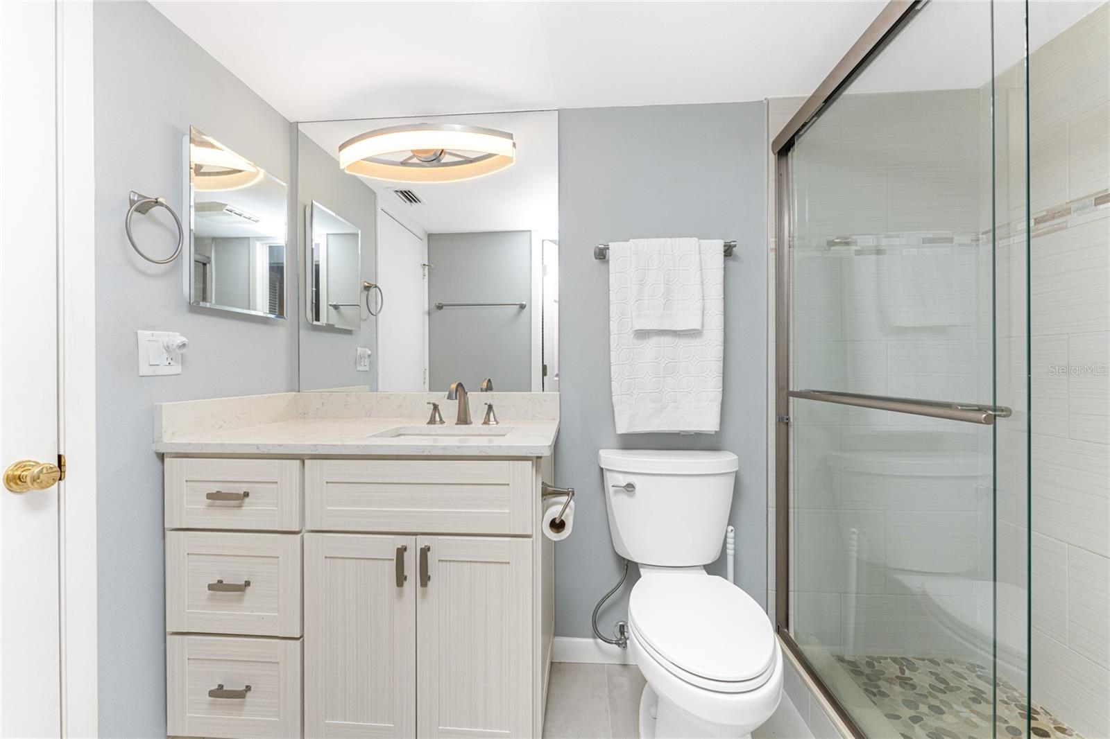 Image 33 of 63 For 1401 Beach Road 303