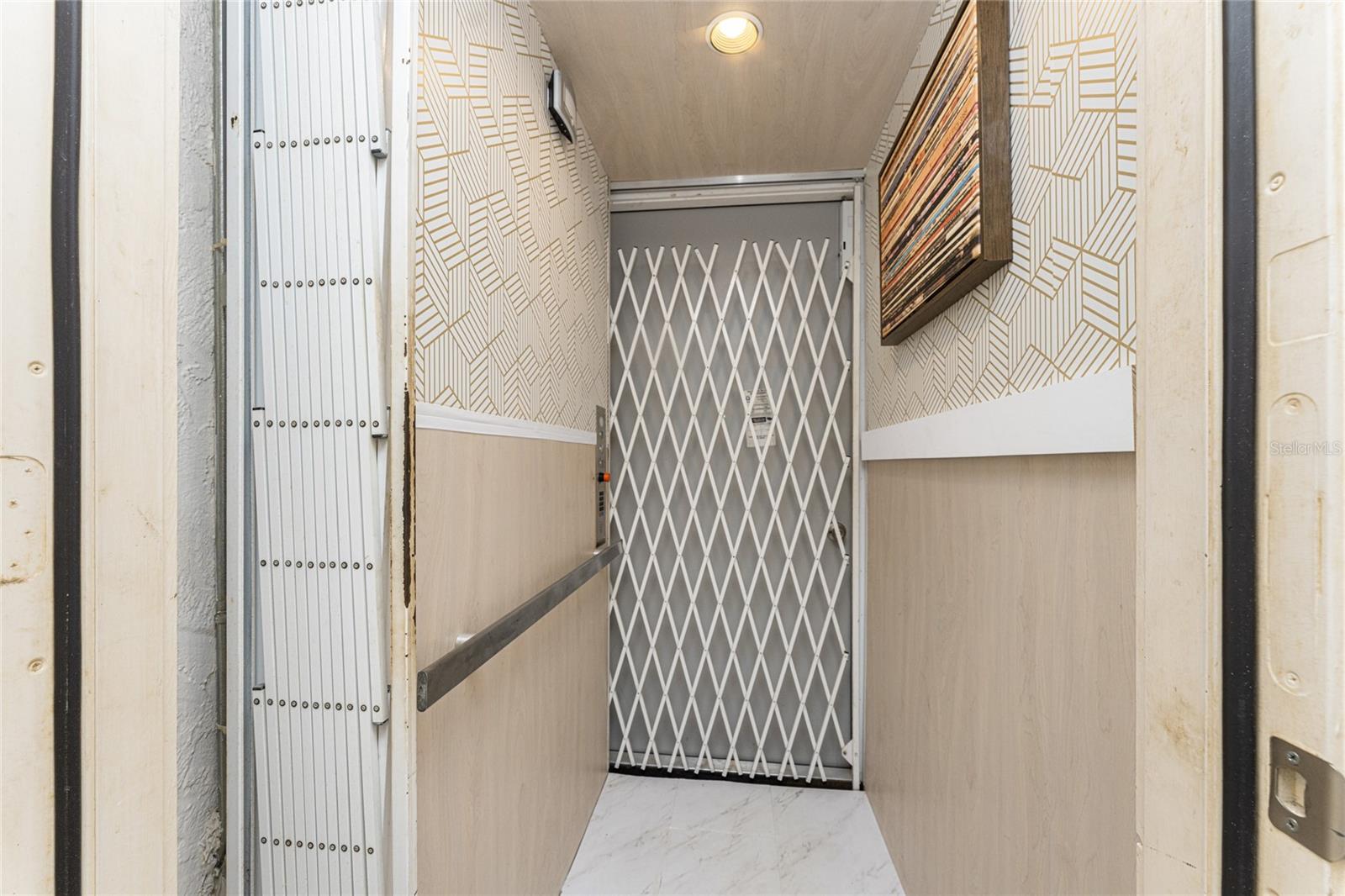 Image 34 of 63 For 1401 Beach Road 303