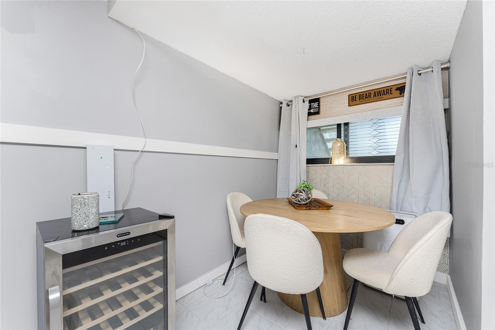 Image 39 of 63 For 1401 Beach Road 303