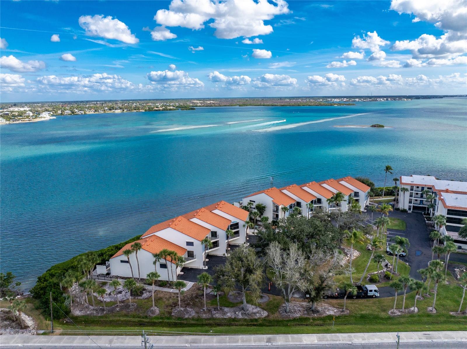 Image 52 of 63 For 1401 Beach Road 303