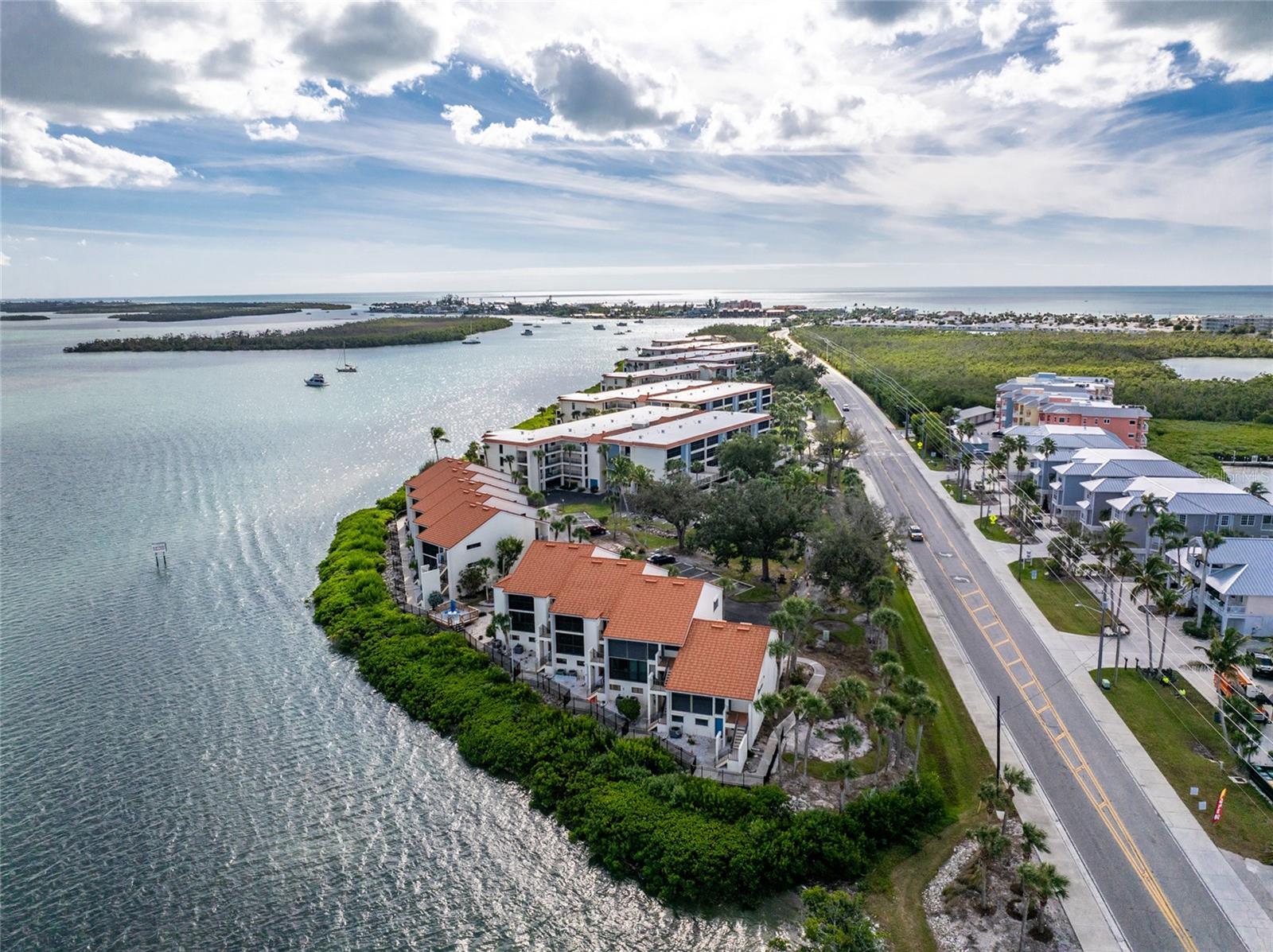 Image 53 of 63 For 1401 Beach Road 303