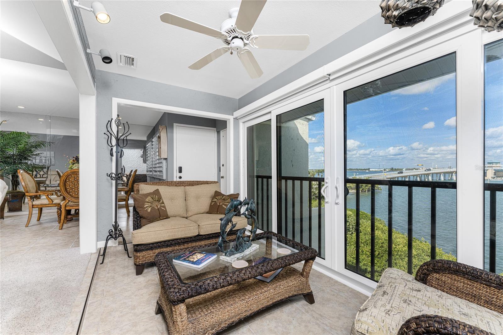 Image 9 of 63 For 1401 Beach Road 303