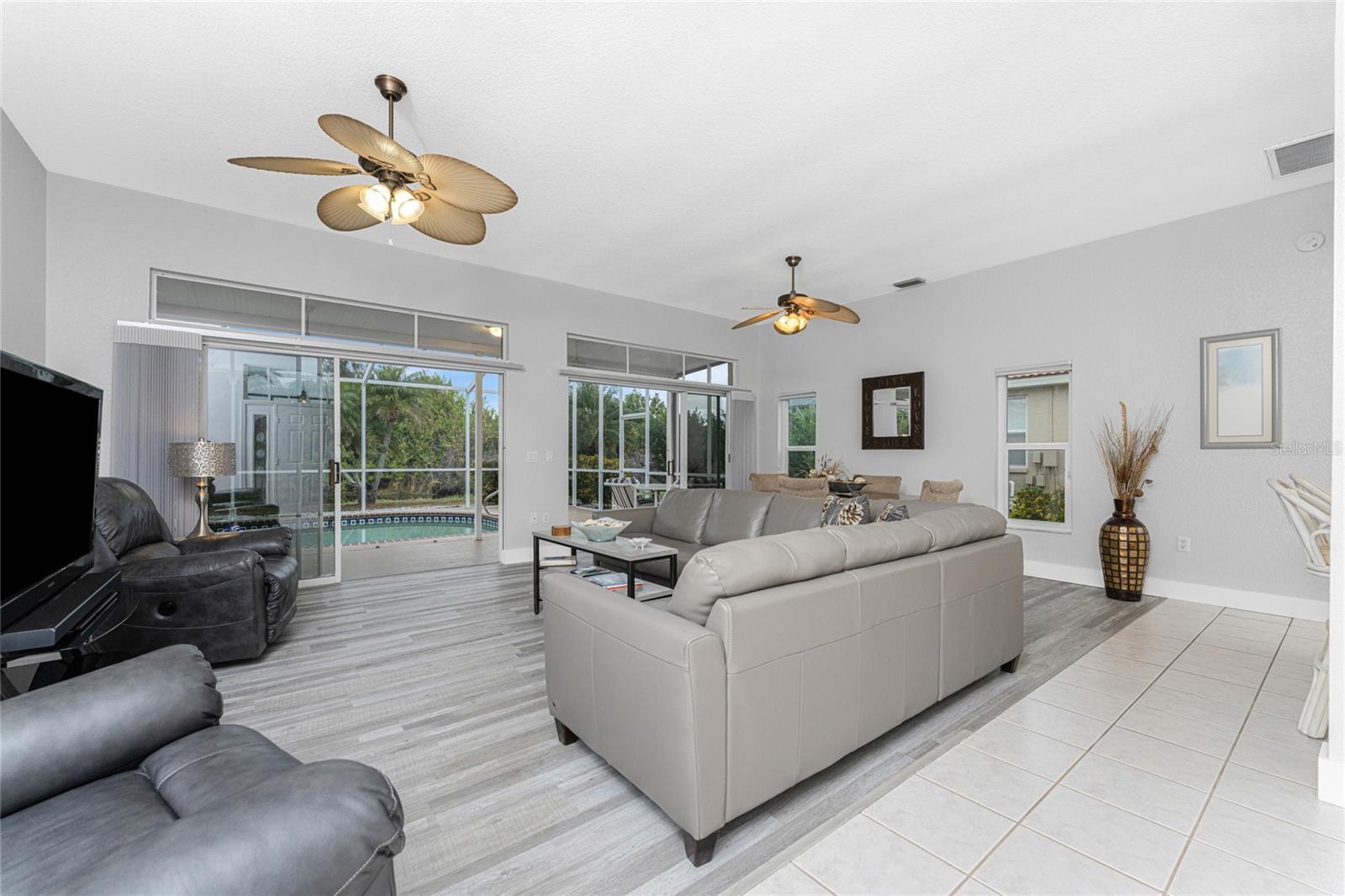 Image 10 of 69 For 8358 Pondview Lane