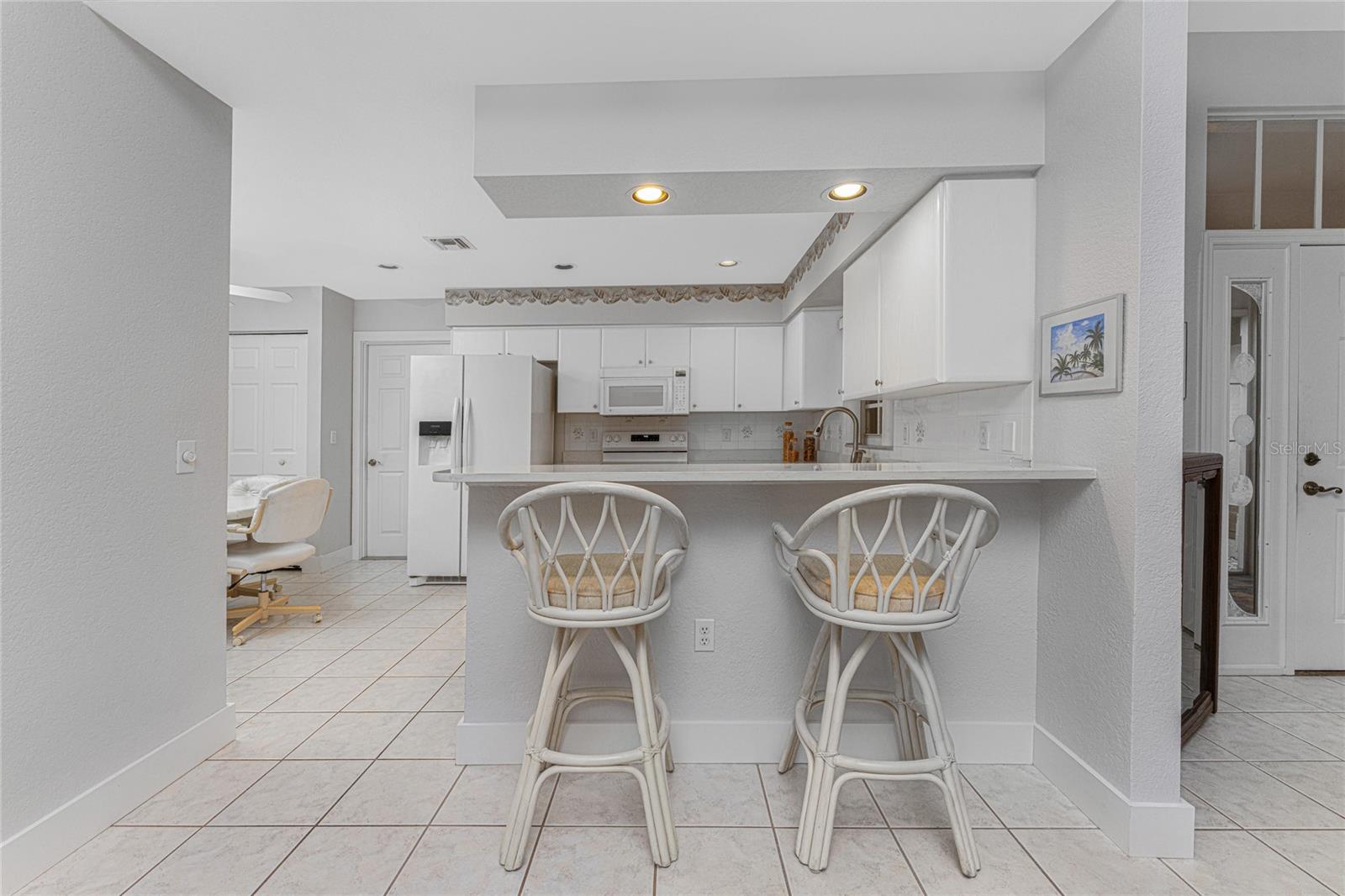 Image 19 of 69 For 8358 Pondview Lane