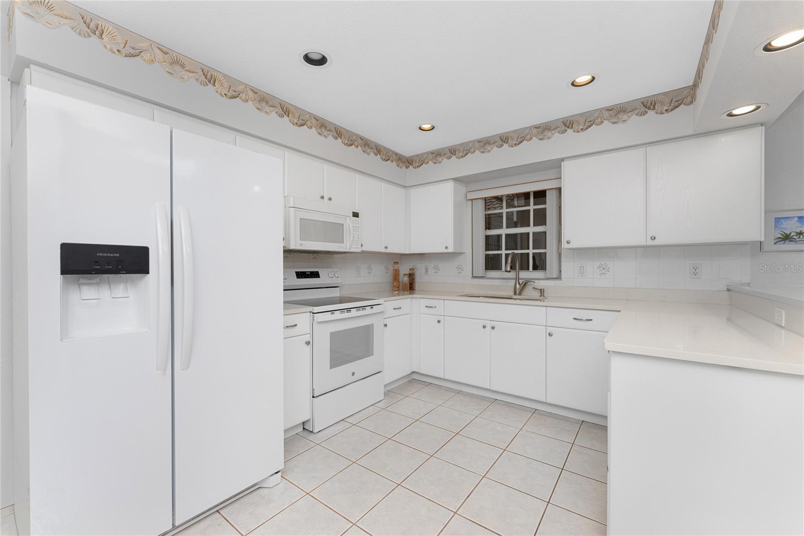 Image 20 of 69 For 8358 Pondview Lane