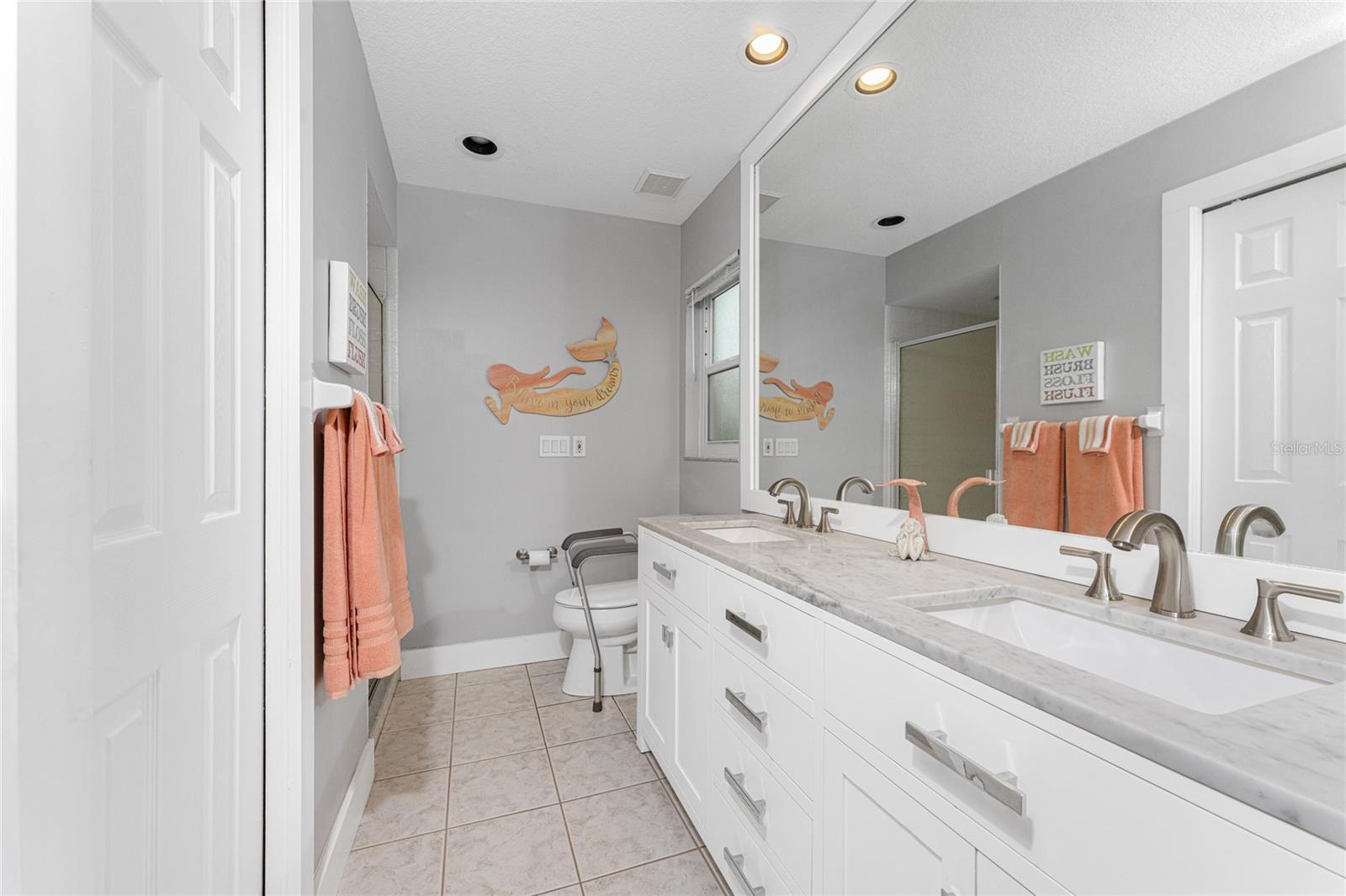 Image 28 of 69 For 8358 Pondview Lane