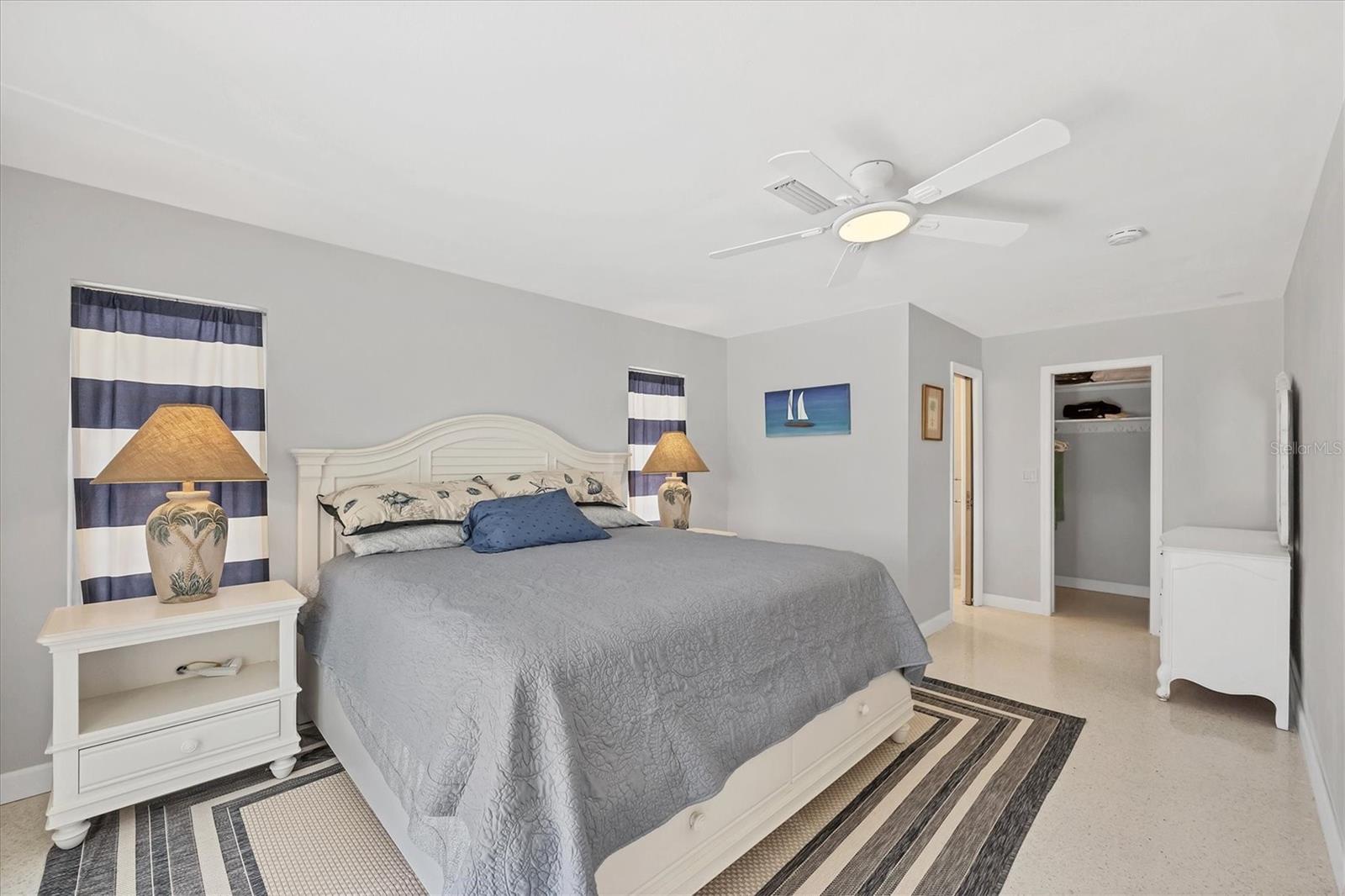 Image 25 of 51 For 500 Green Dolphin Drive S