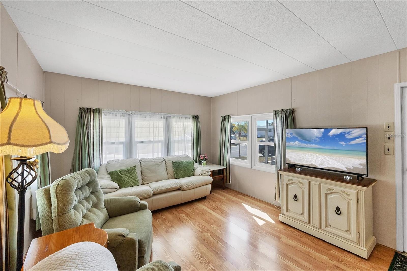 Image 12 of 43 For 5488 Holiday Park Blvd