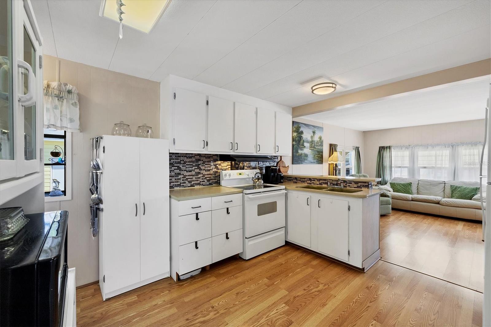 Image 18 of 43 For 5488 Holiday Park Blvd