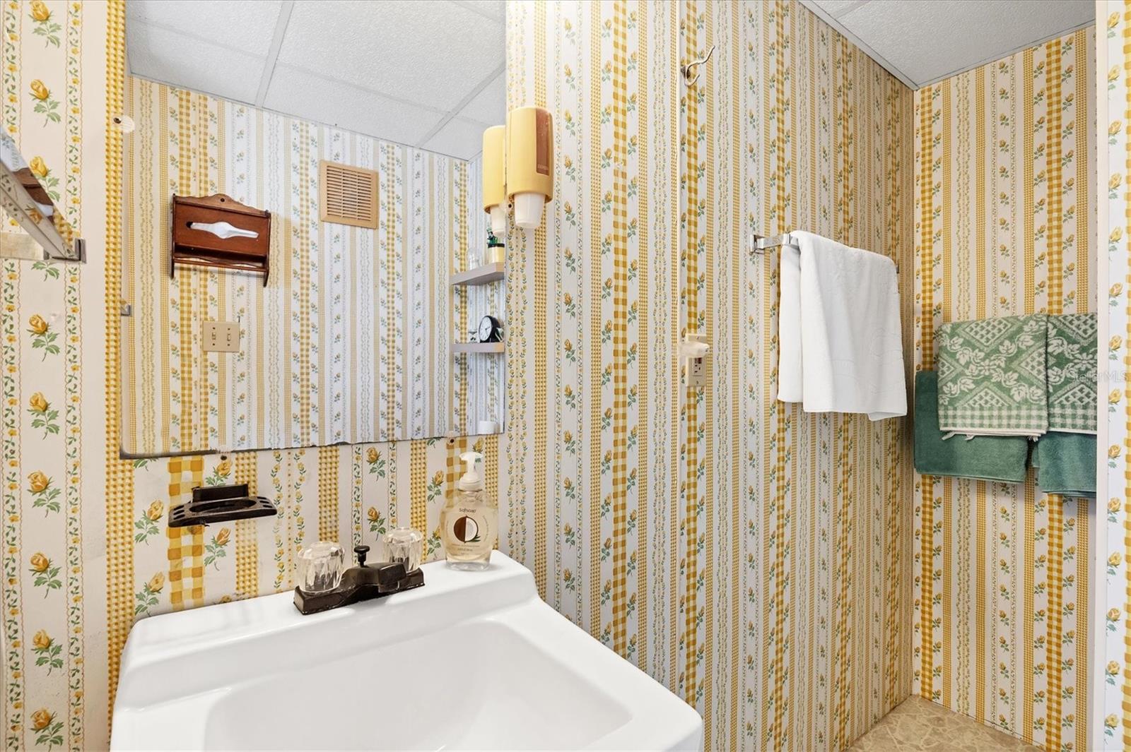 Image 23 of 43 For 5488 Holiday Park Blvd