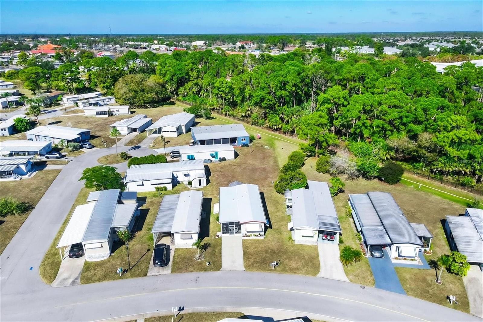 Image 4 of 43 For 5488 Holiday Park Blvd