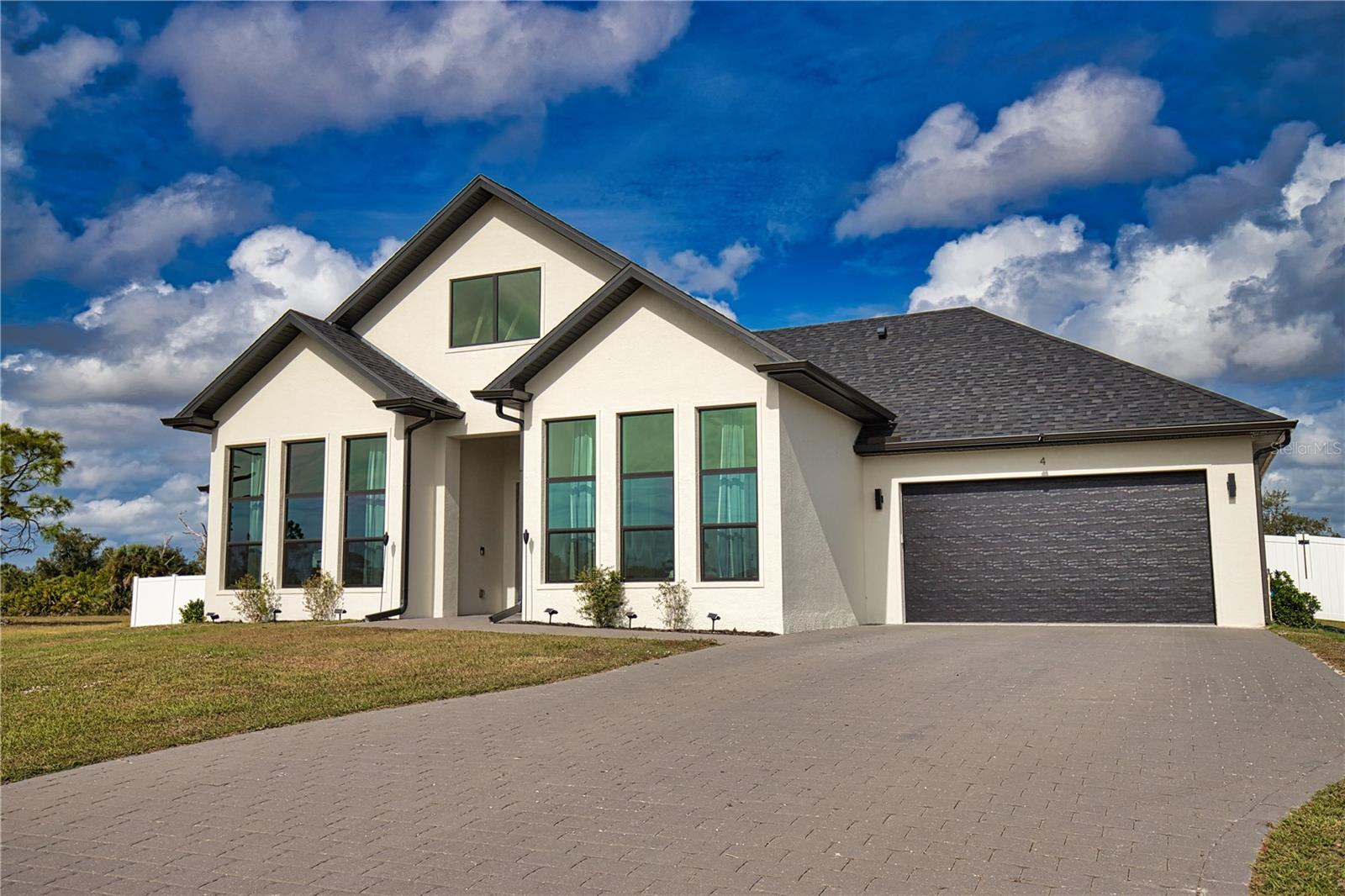 Image 2 of 39 For 4 River Ct