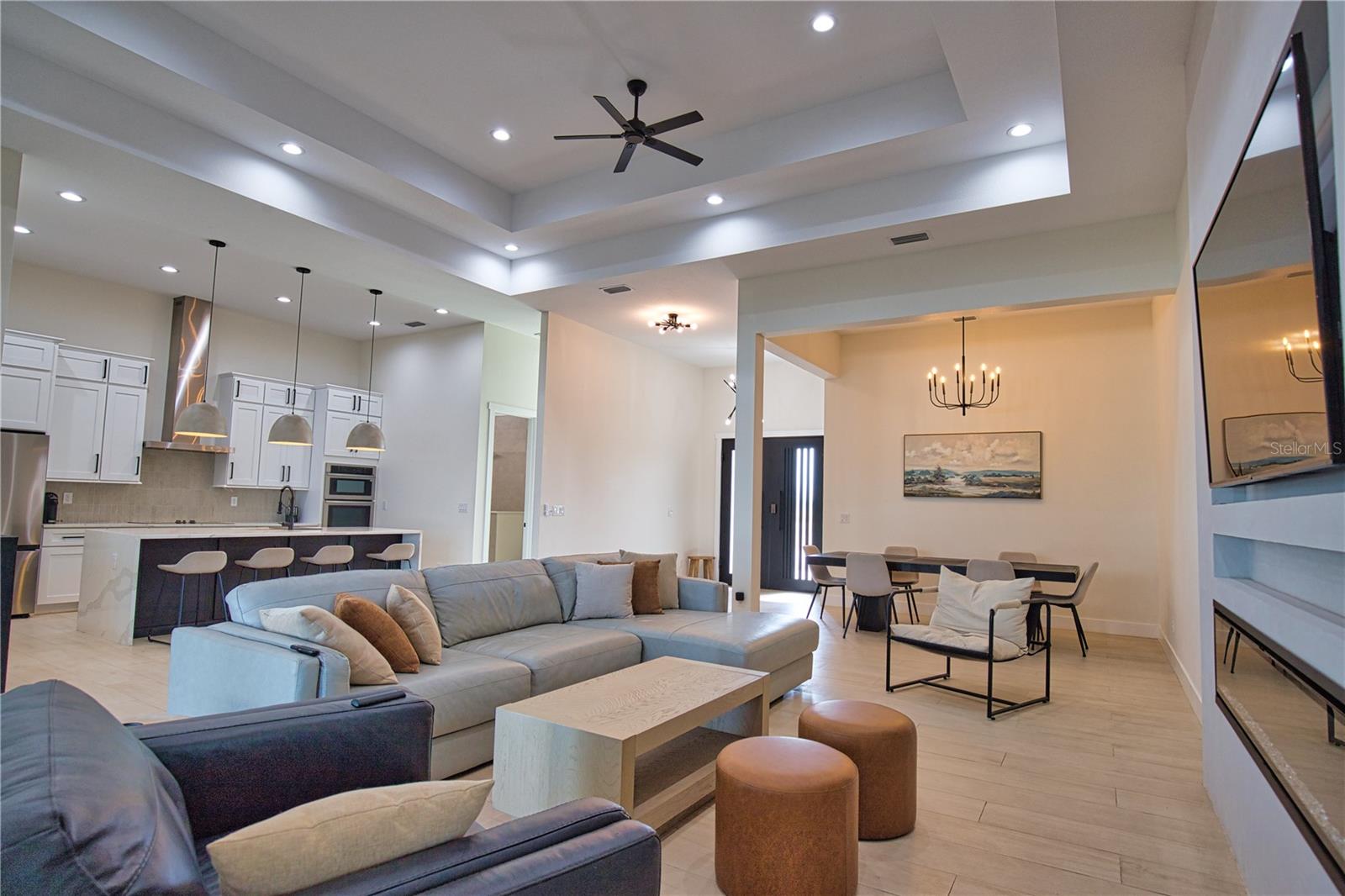 Image 5 of 39 For 4 River Ct