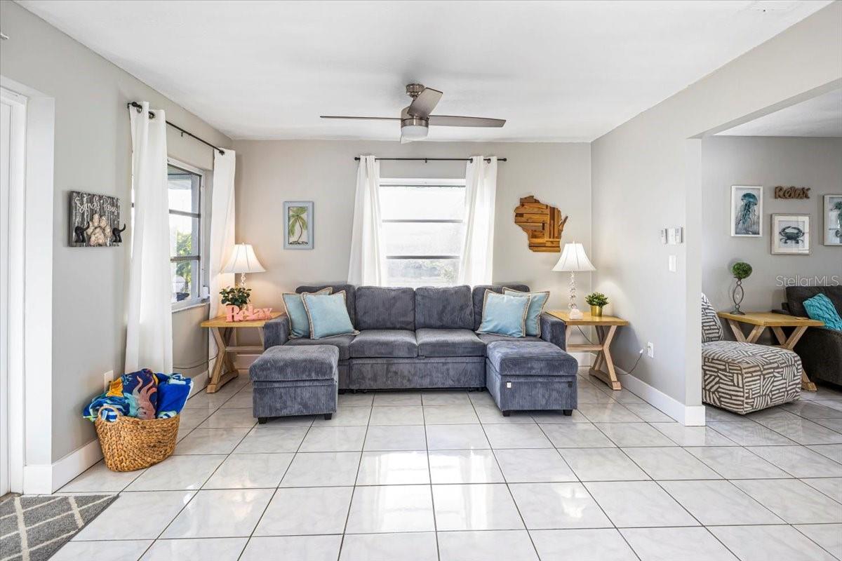 Image 11 of 46 For 2061 Illinois Avenue